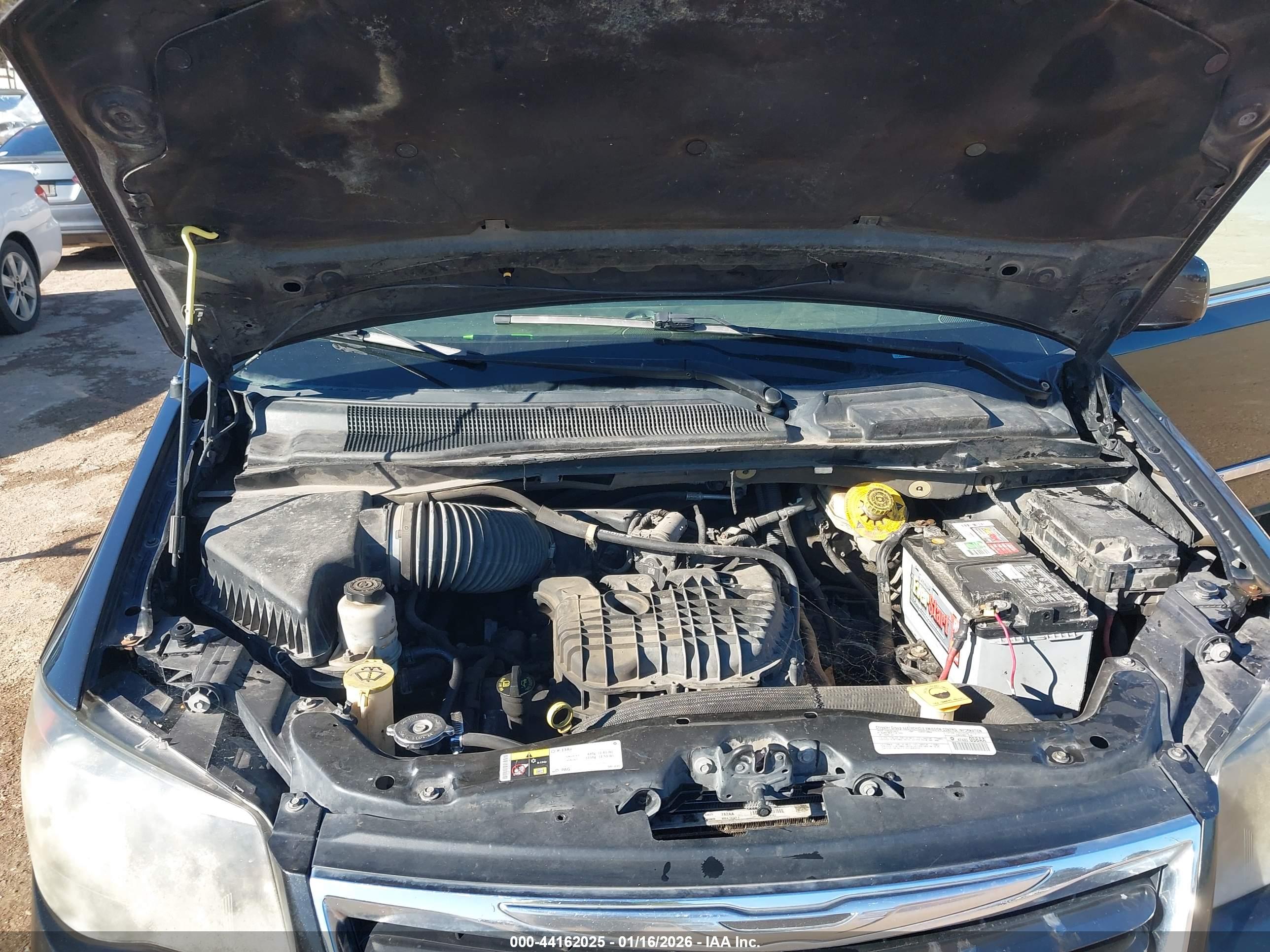 CHRYSLER TOWN image 10