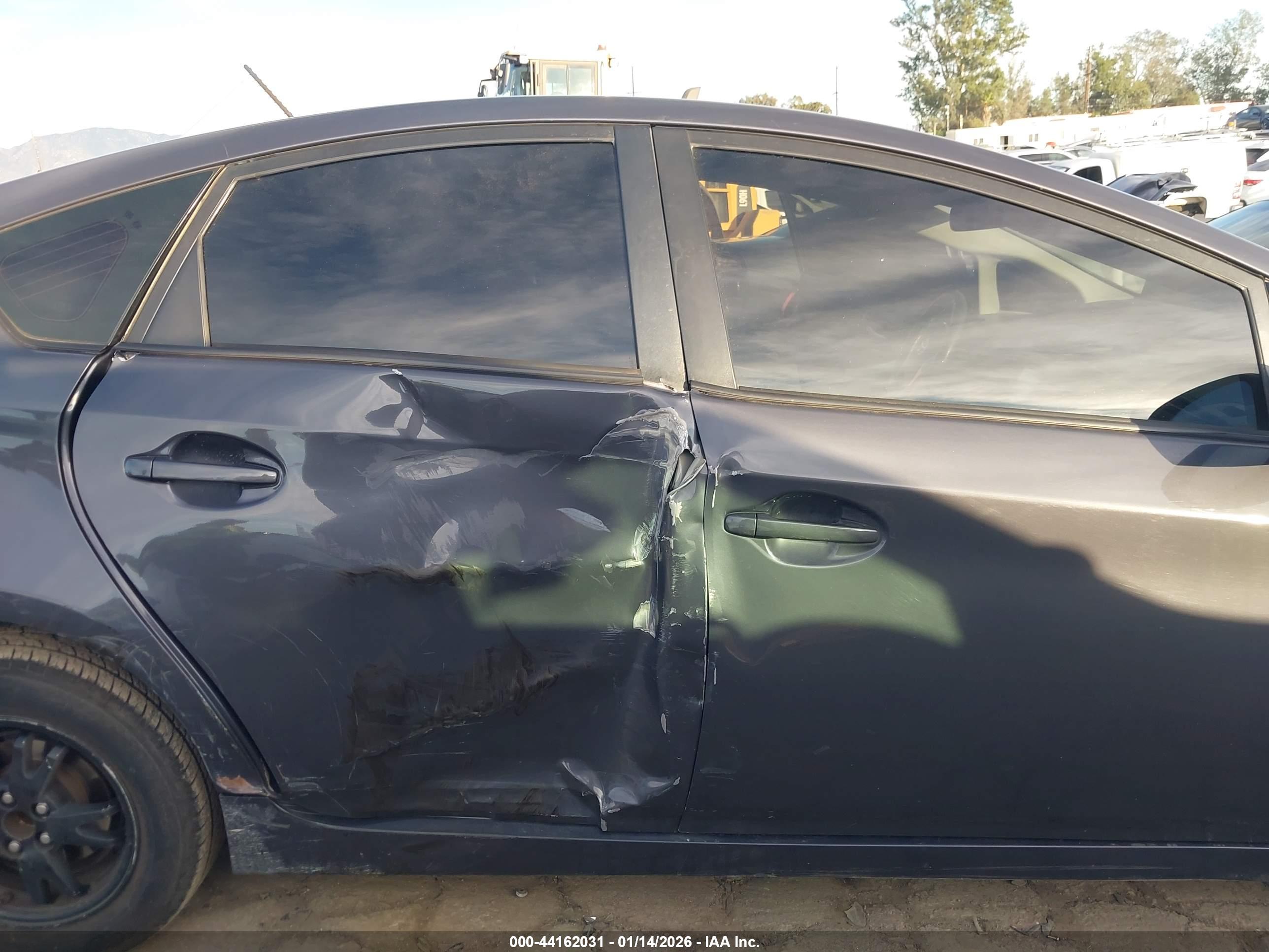 TOYOTA PRIUS image 6