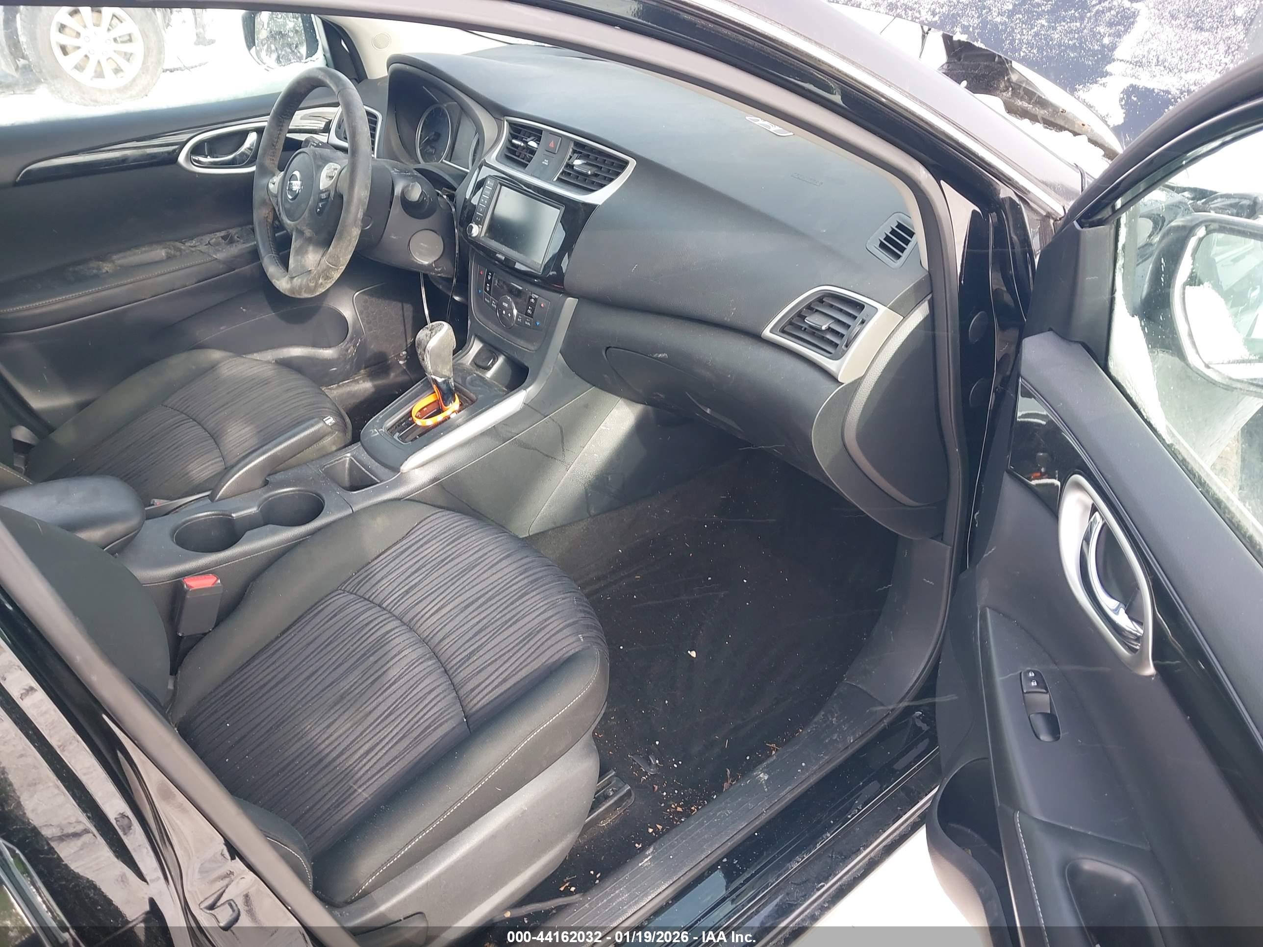 NISSAN SENTRA image 5