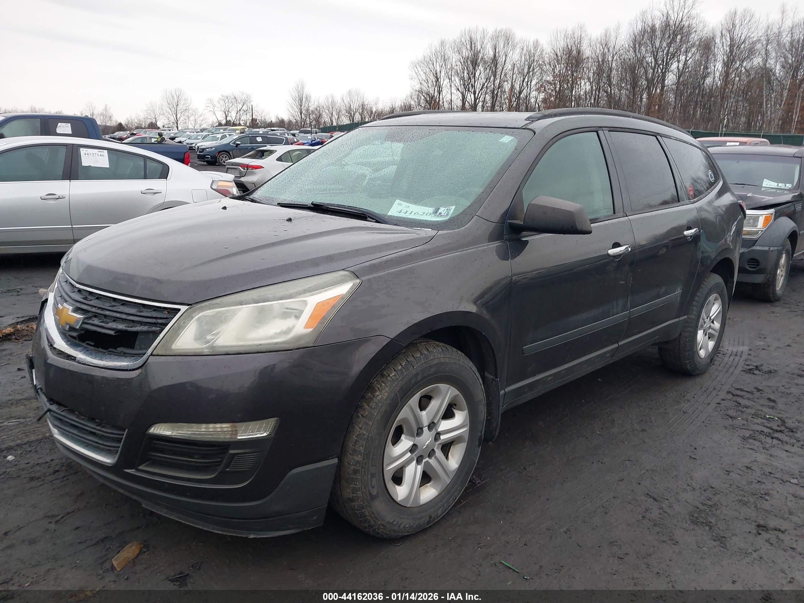 CHEVROLET TRAVERSE image 2