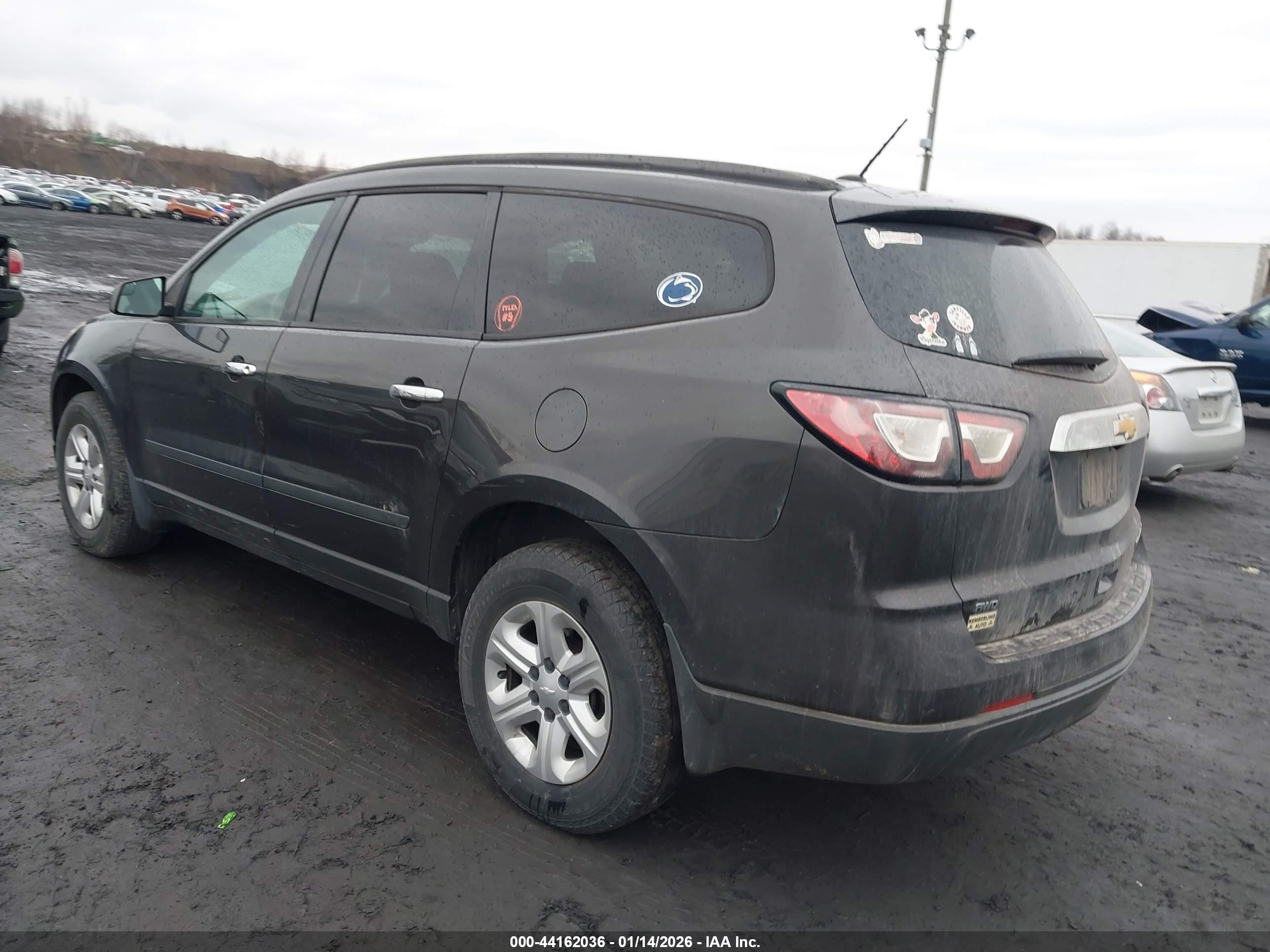 CHEVROLET TRAVERSE image 3