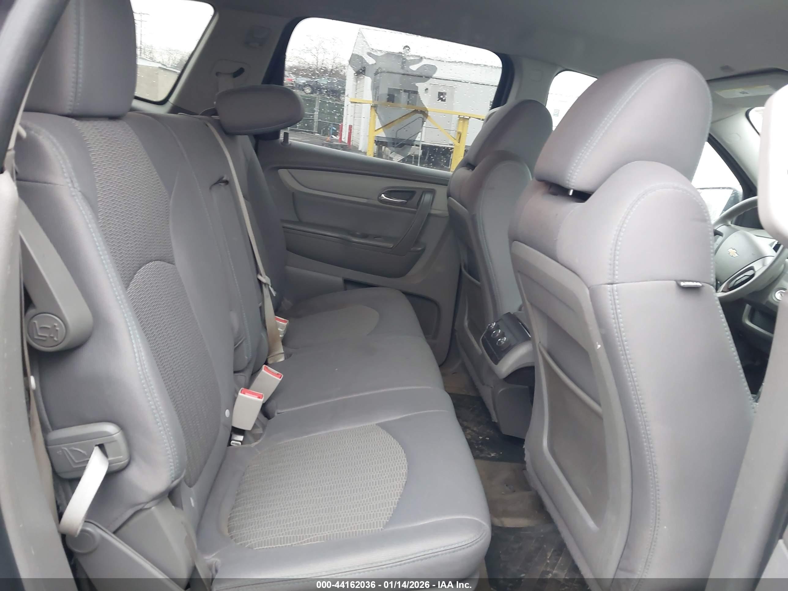 CHEVROLET TRAVERSE image 8