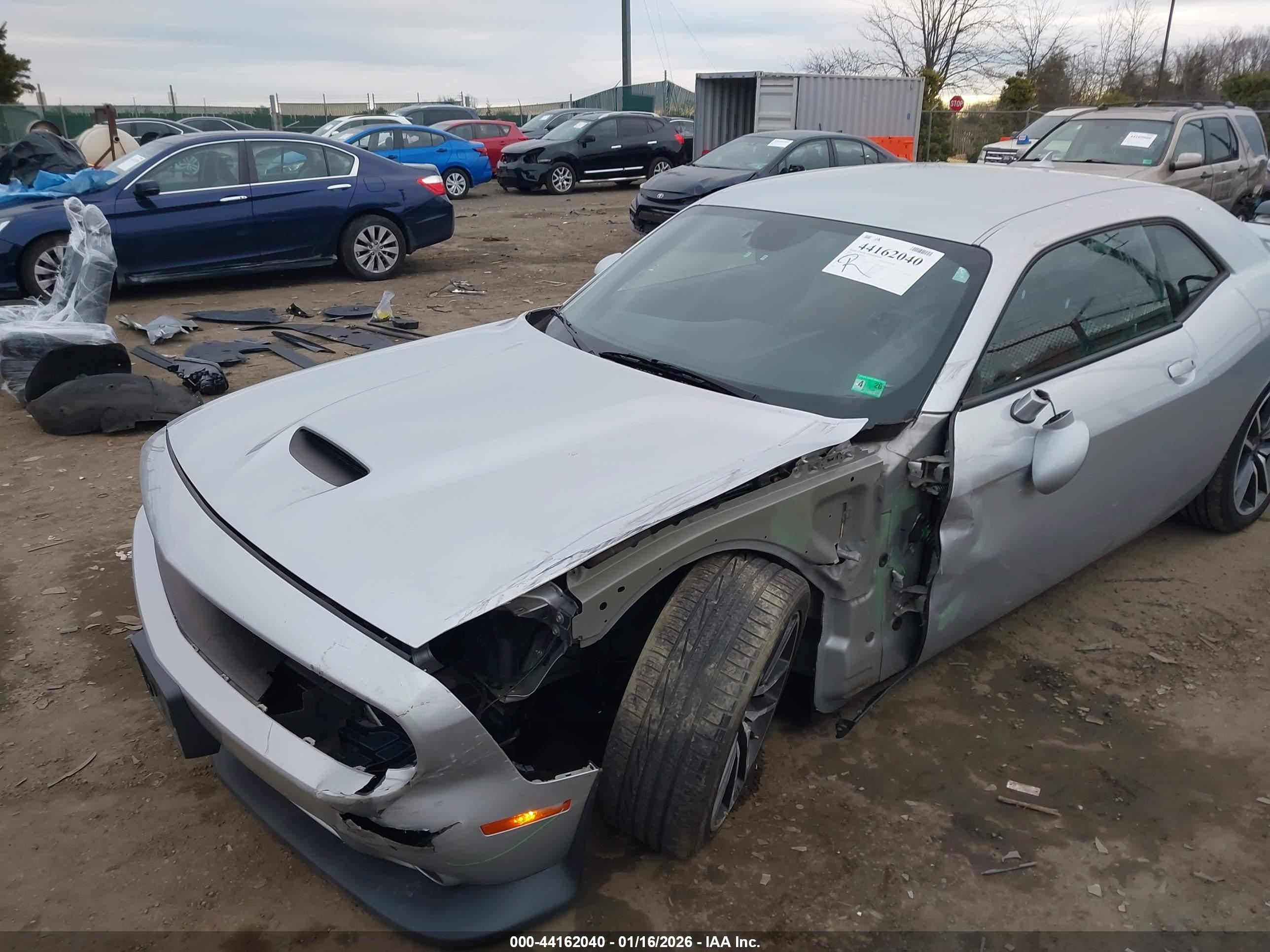 DODGE CHALLENGER image 6