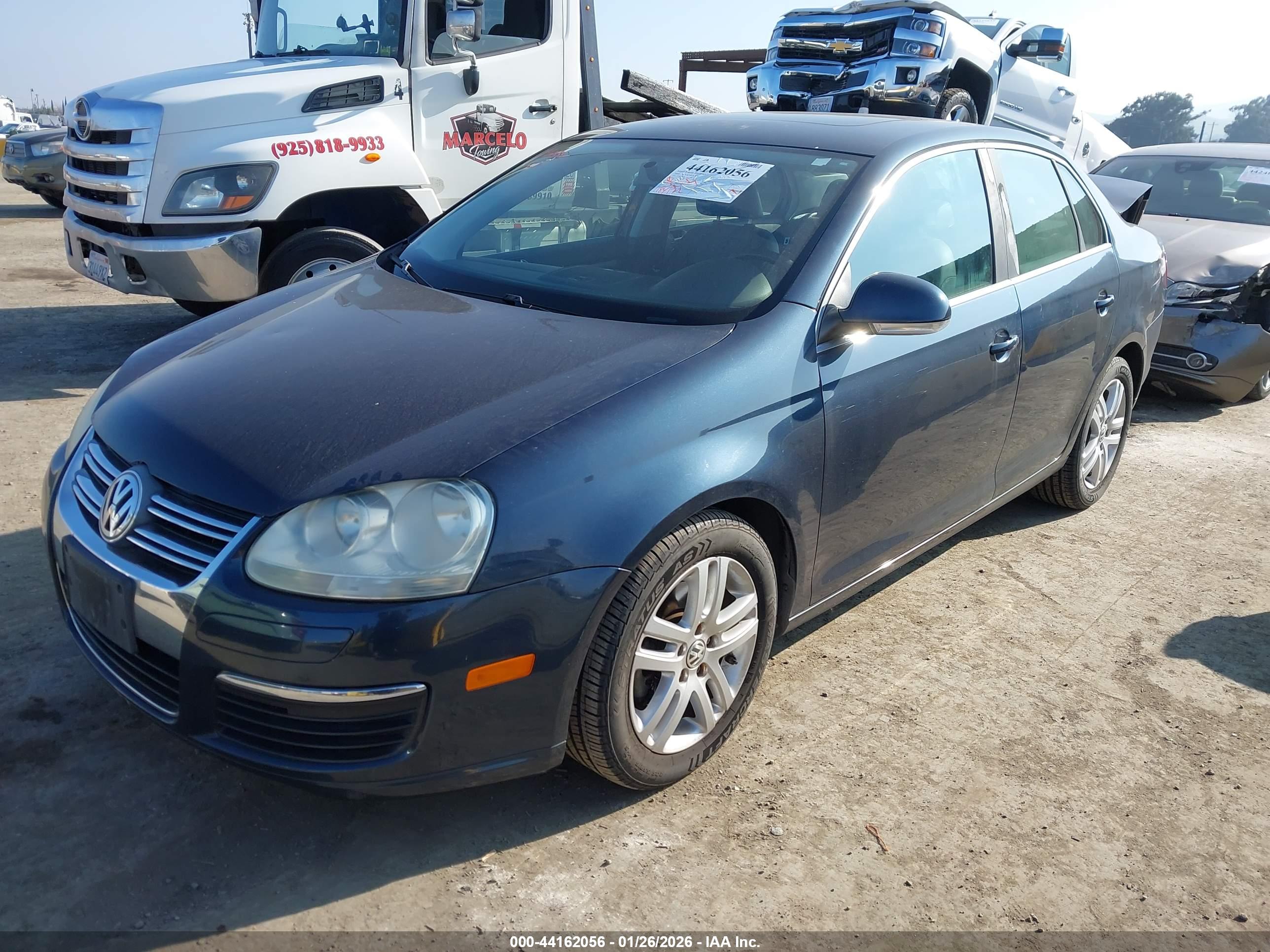 VOLKSWAGEN JETTA image 2