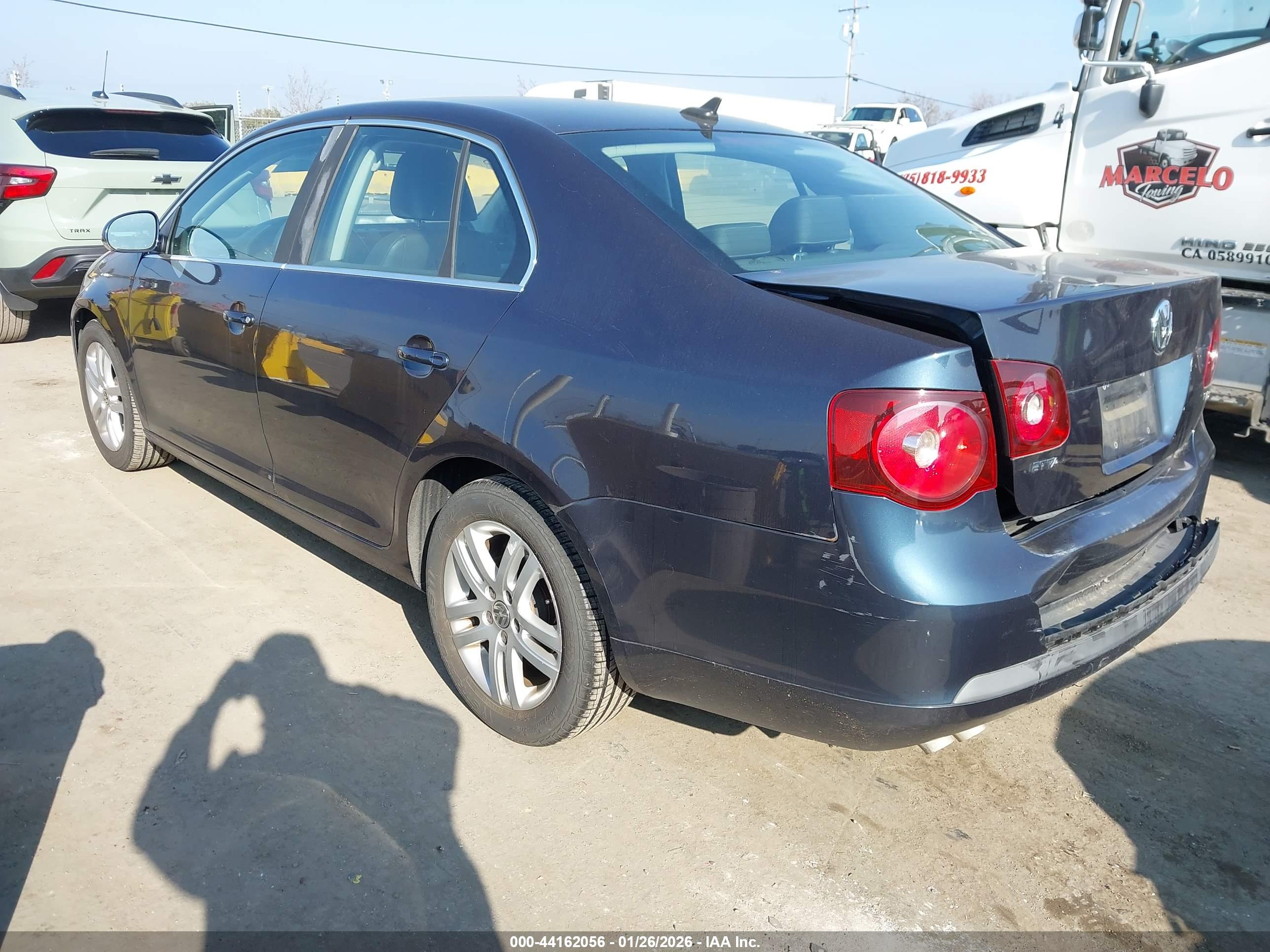 VOLKSWAGEN JETTA image 3