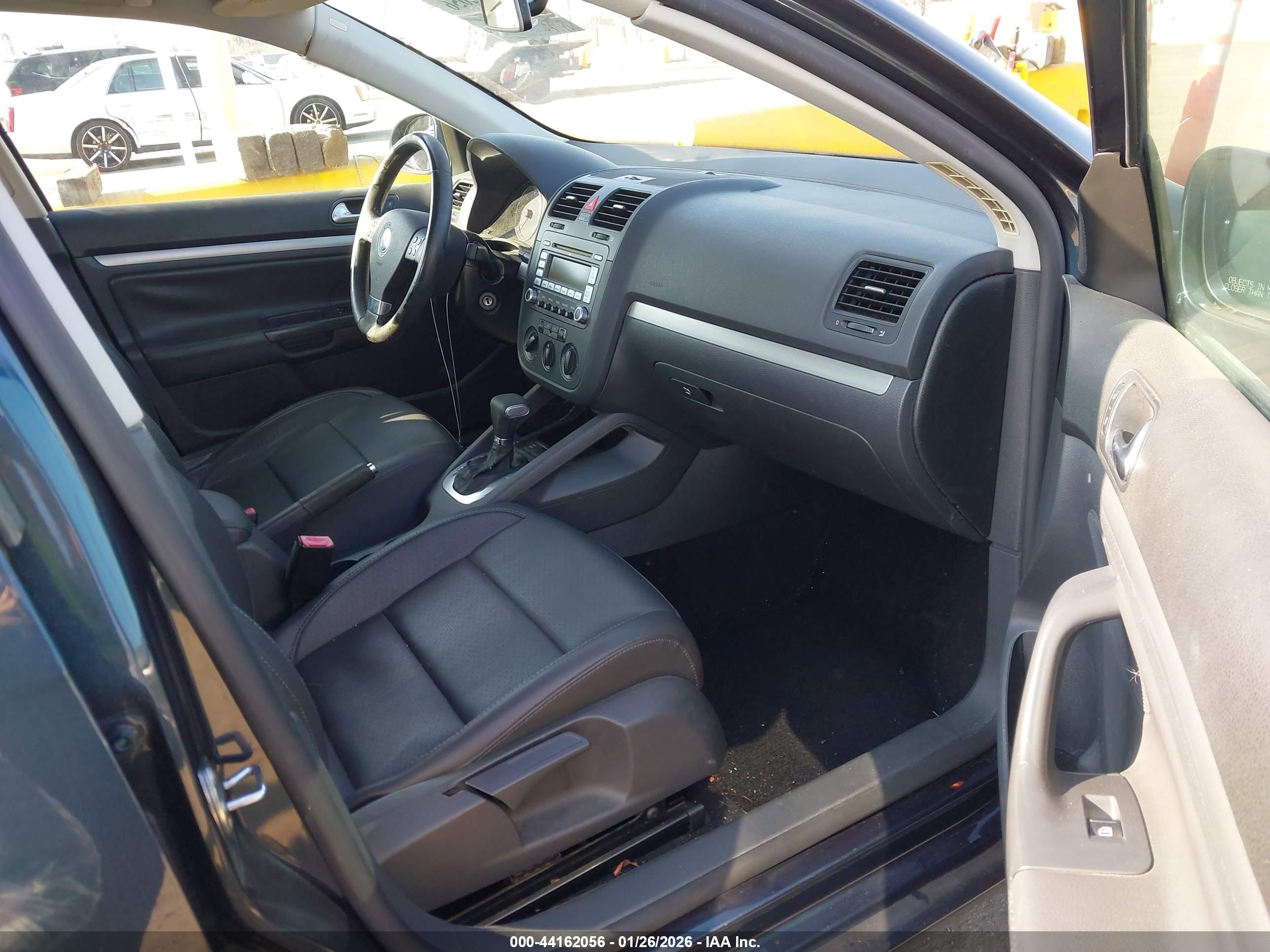 VOLKSWAGEN JETTA image 5
