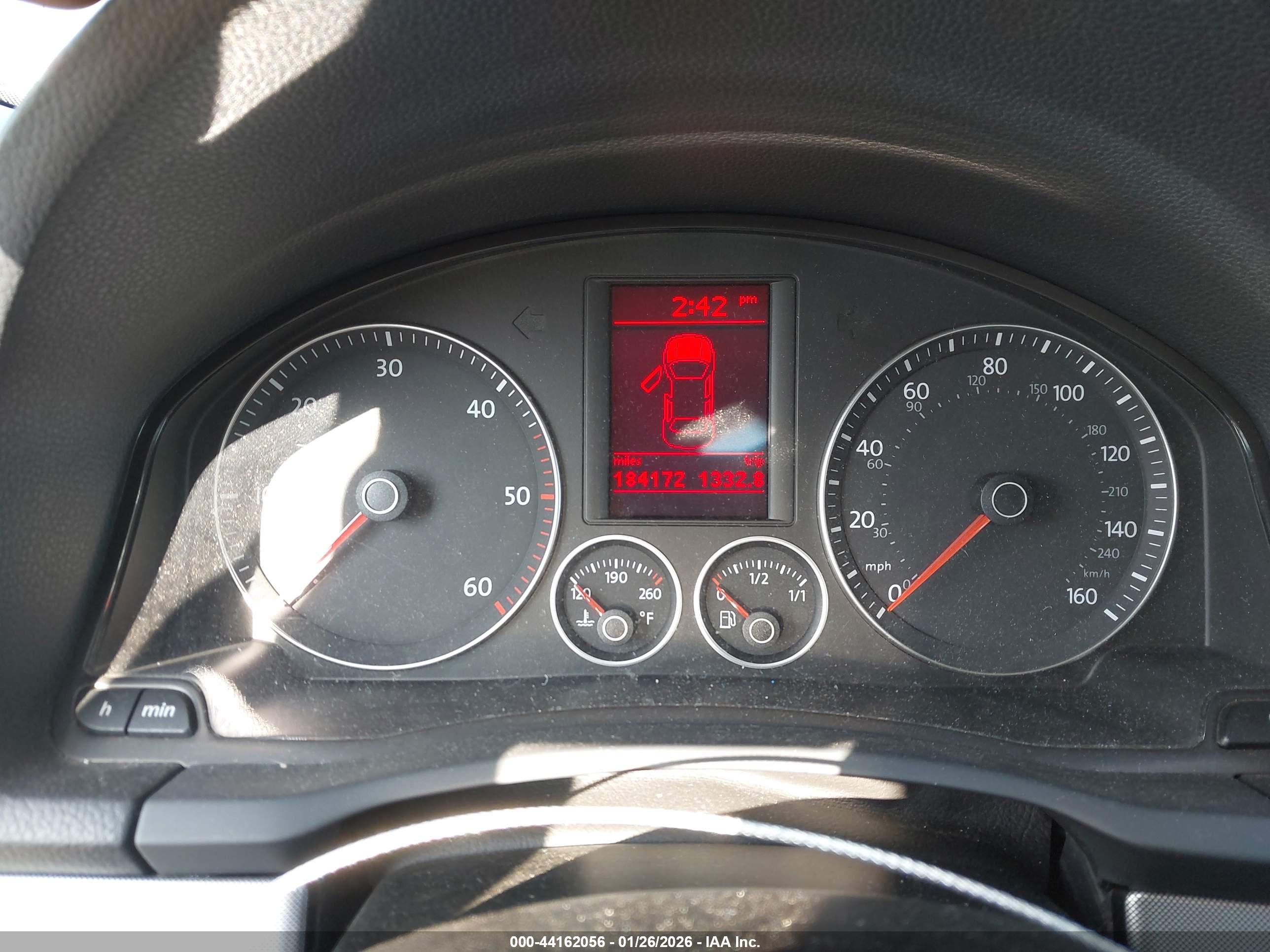 VOLKSWAGEN JETTA image 7