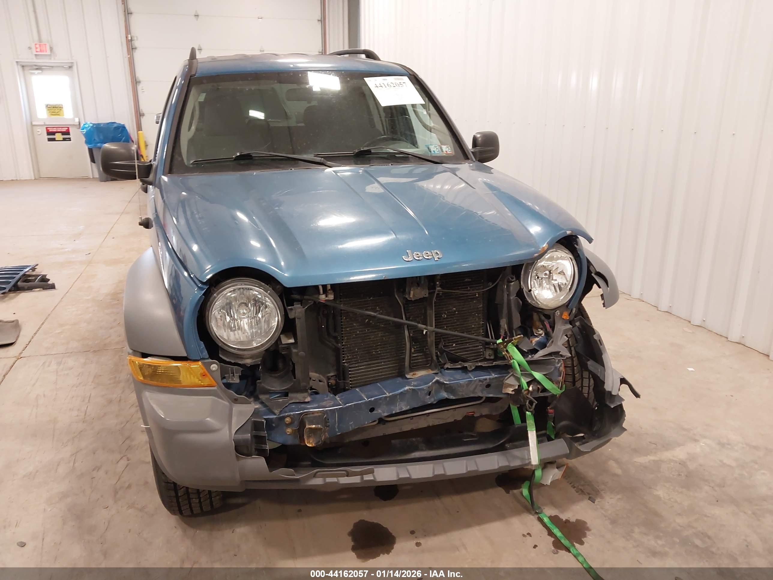 JEEP LIBERTY image 6