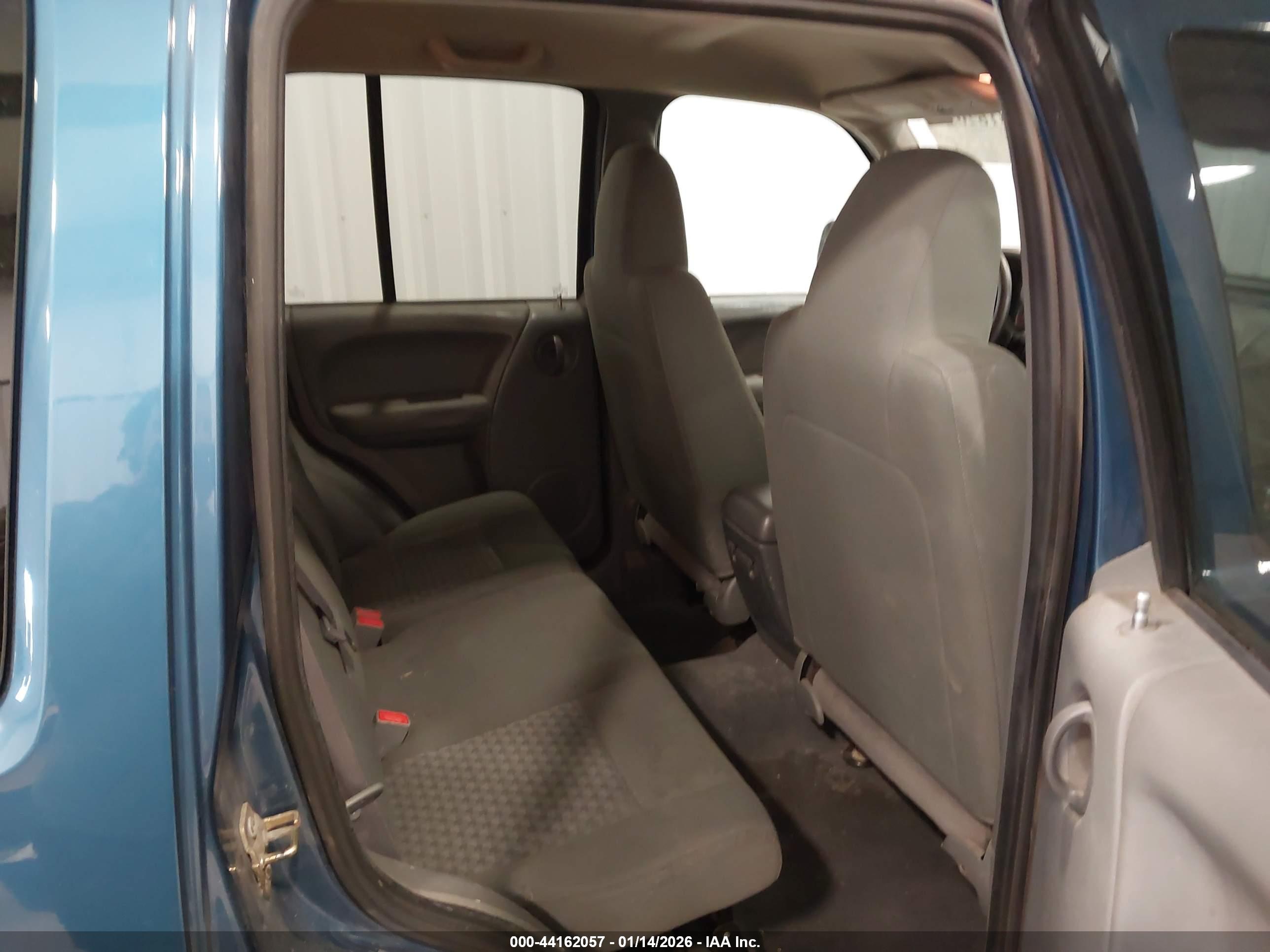 JEEP LIBERTY image 8