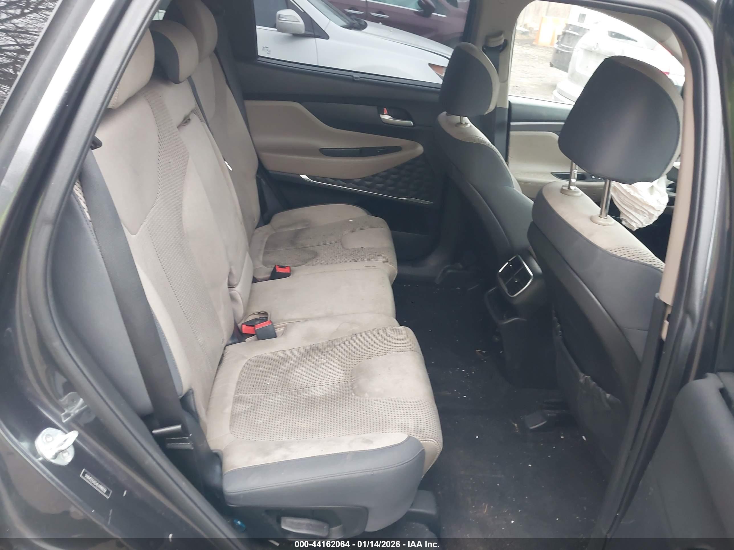 HYUNDAI SANTA image 8
