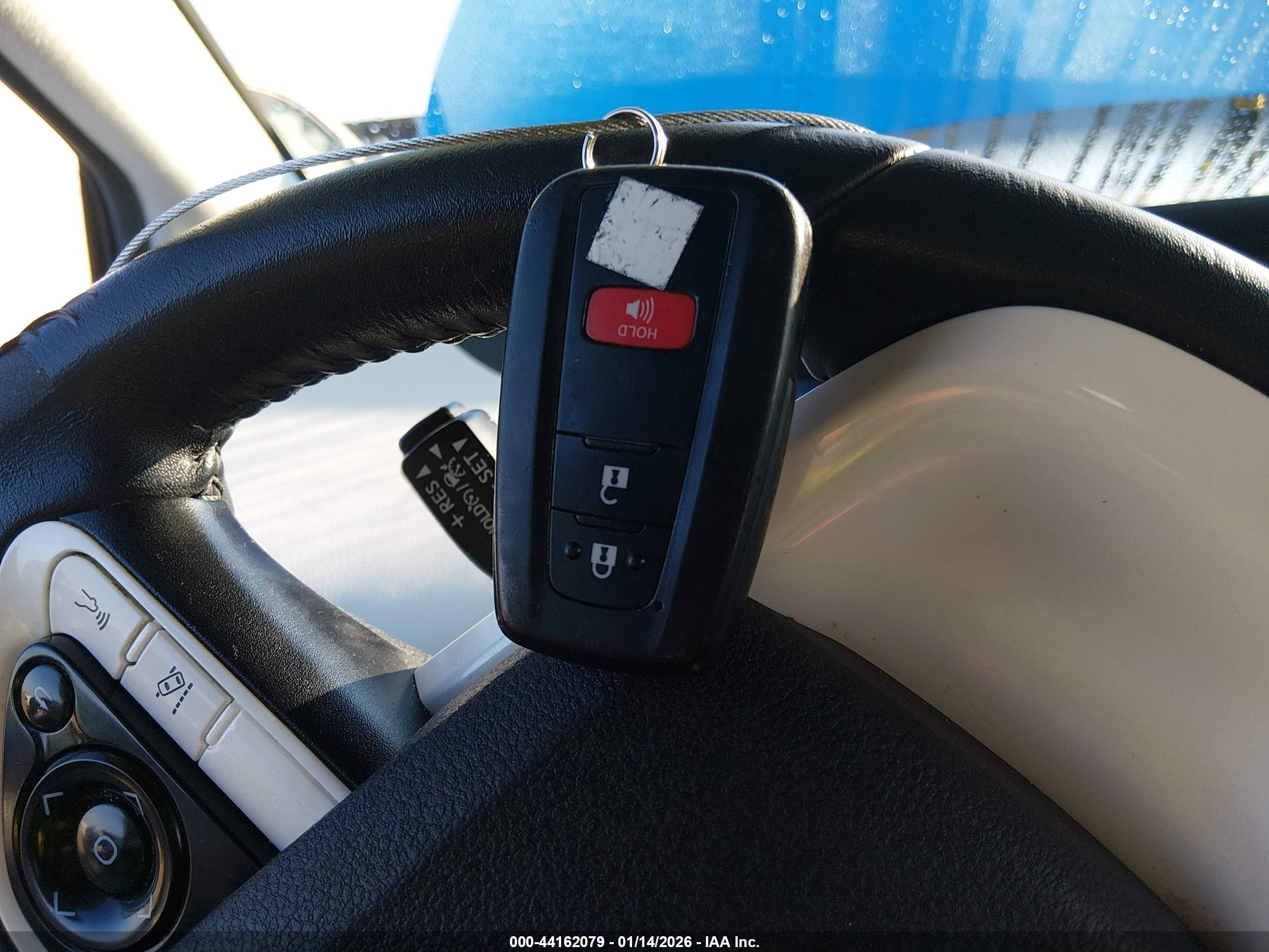 TOYOTA PRIUS image 11