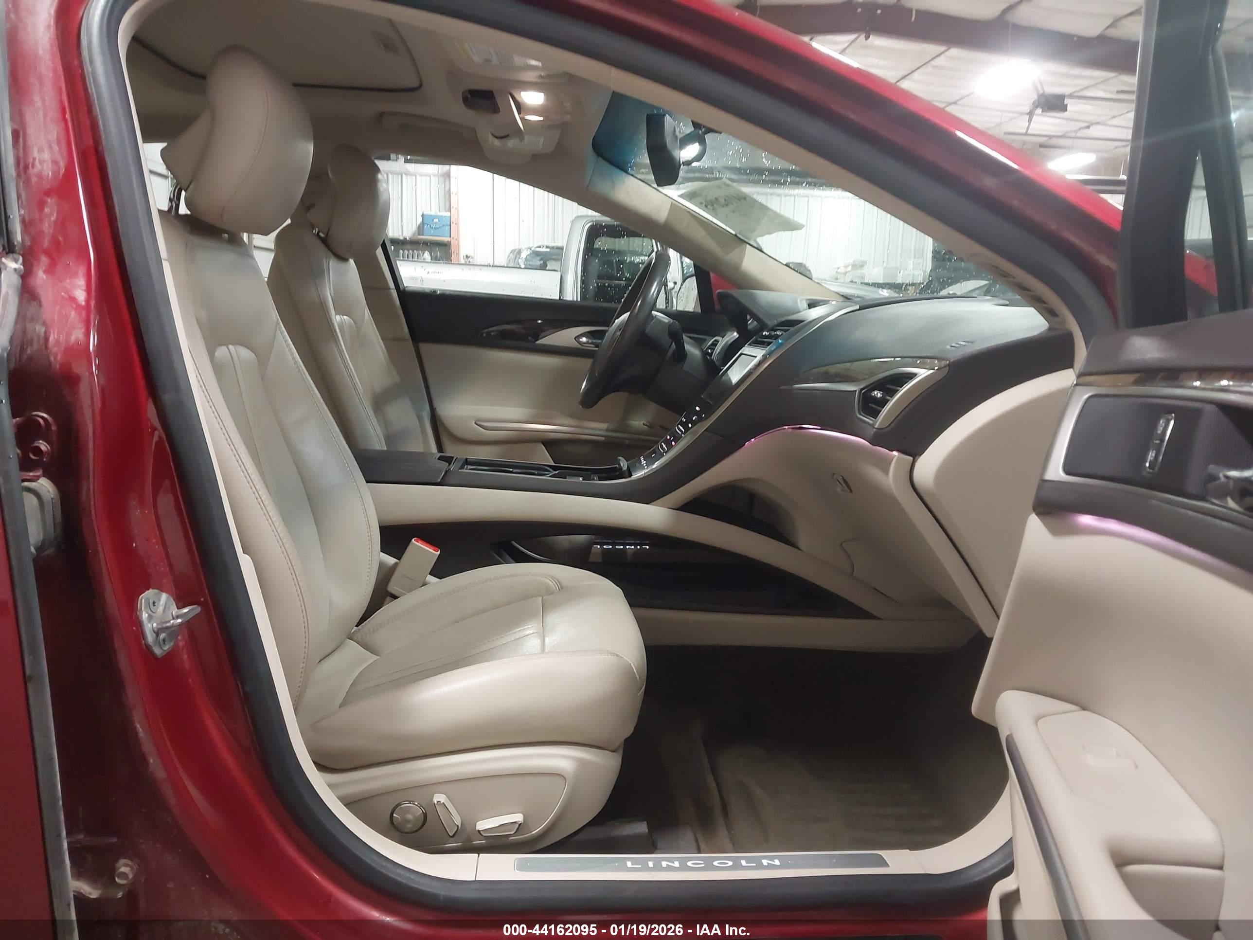 LINCOLN MKZ image 5