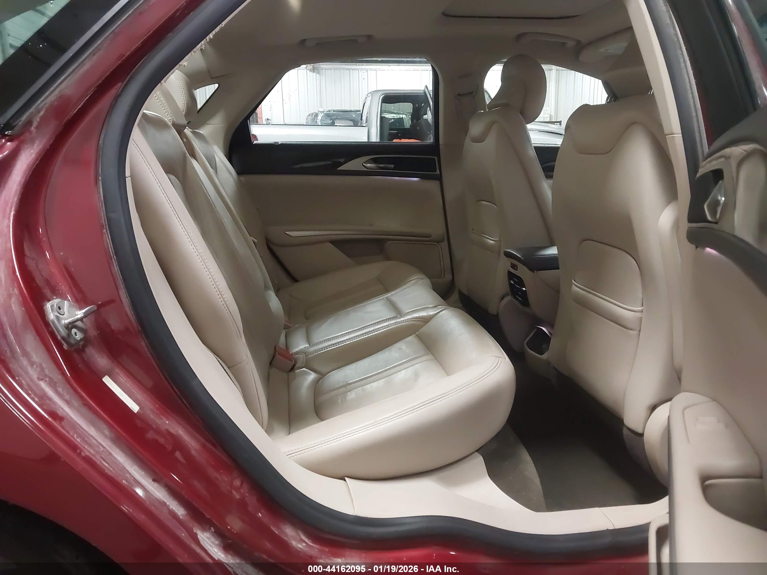 LINCOLN MKZ image 8