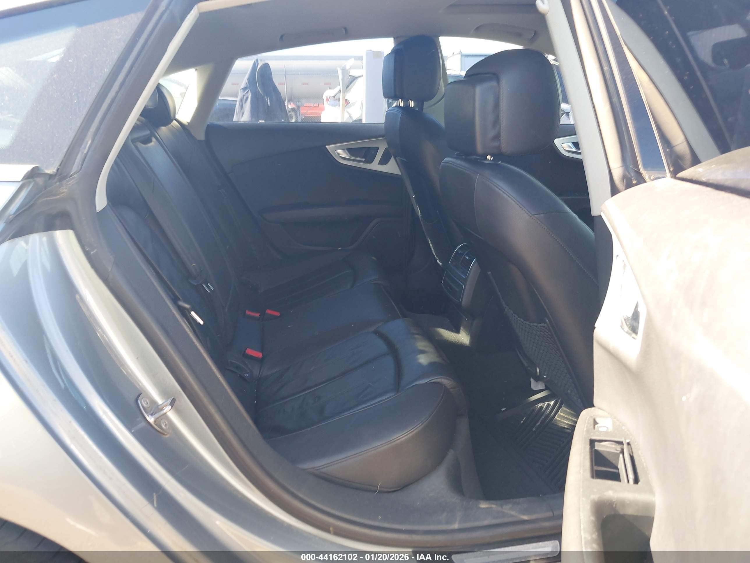 AUDI A7 image 8