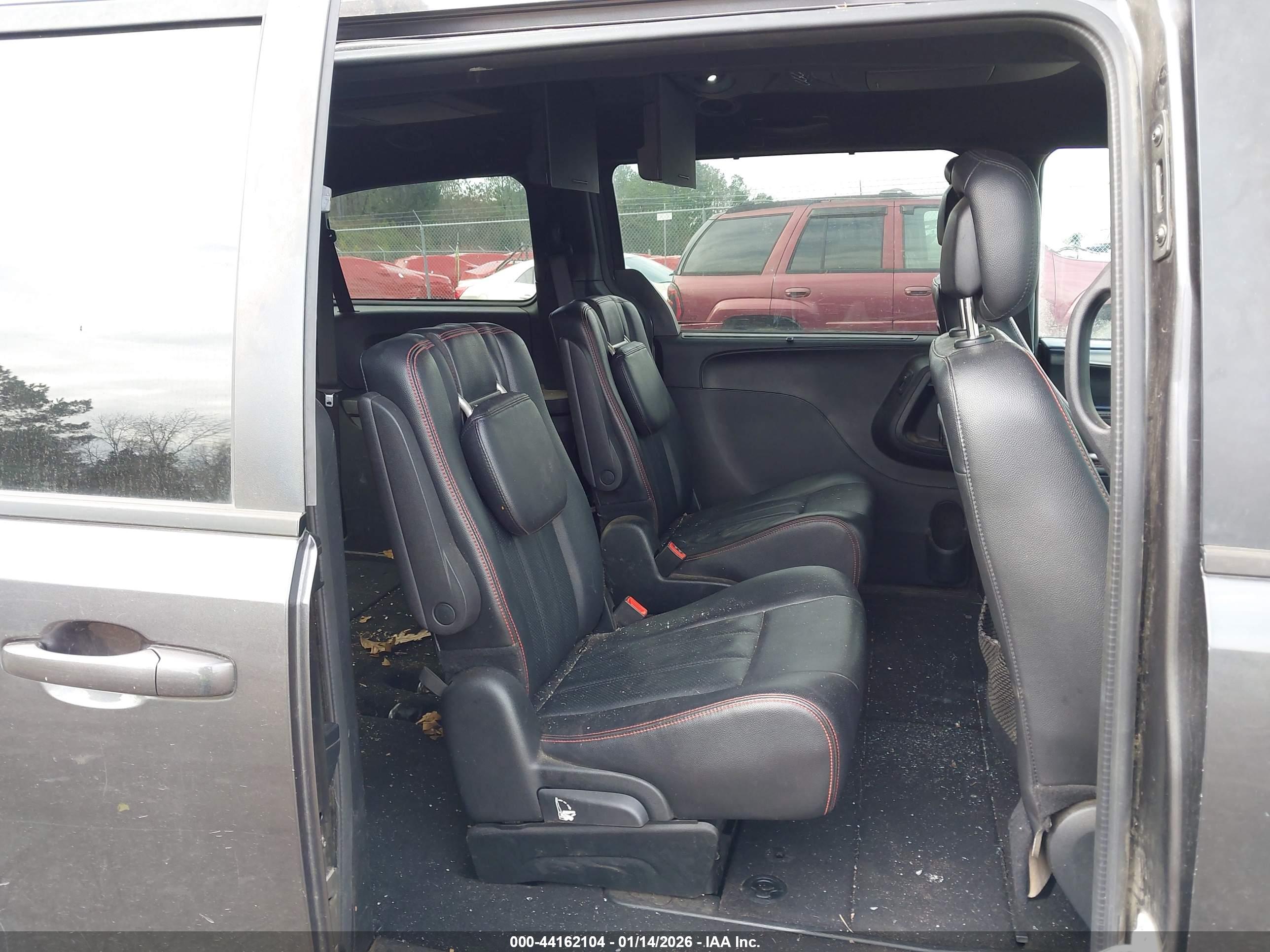 DODGE GRAND image 8