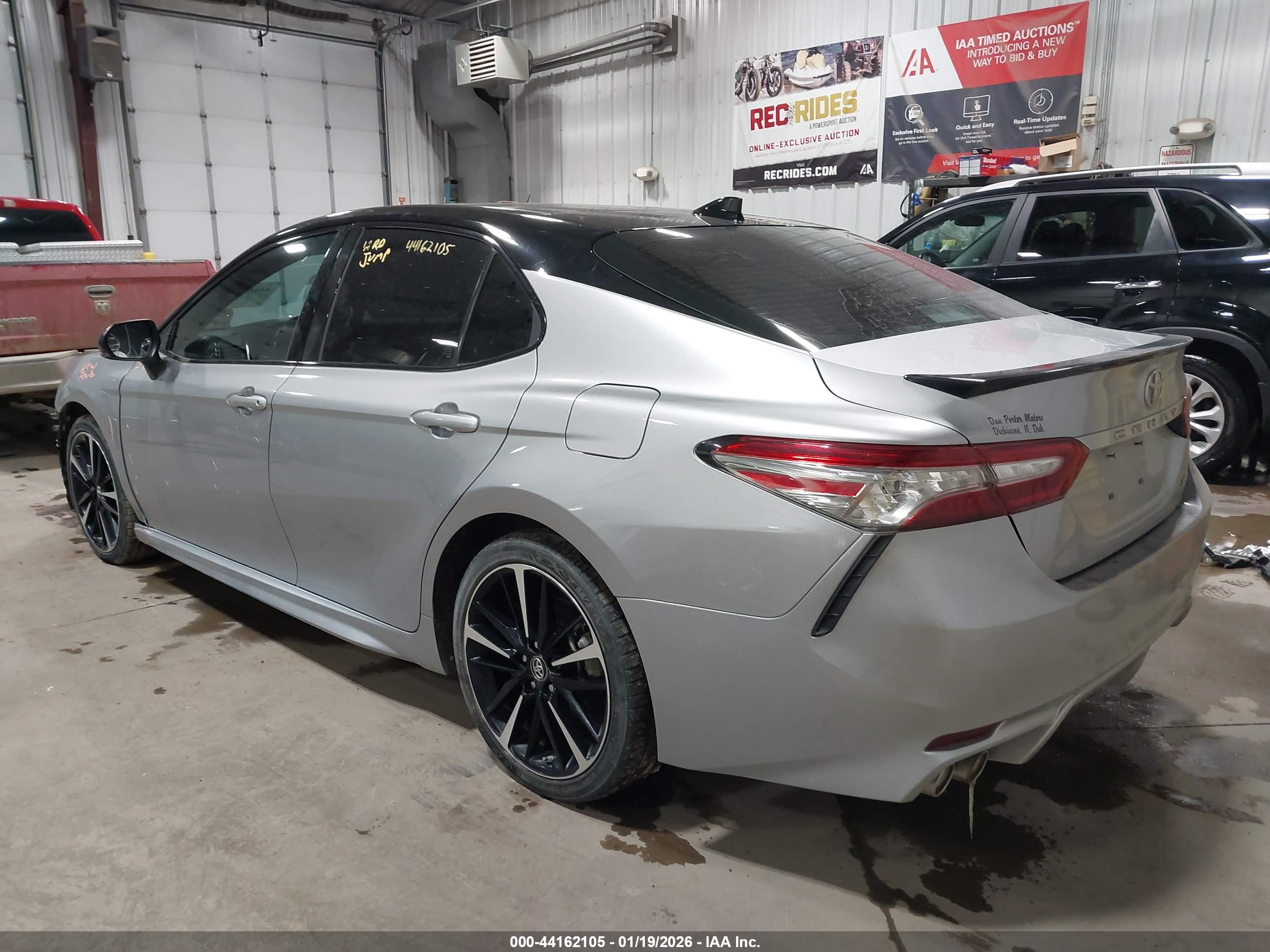 TOYOTA CAMRY image 3
