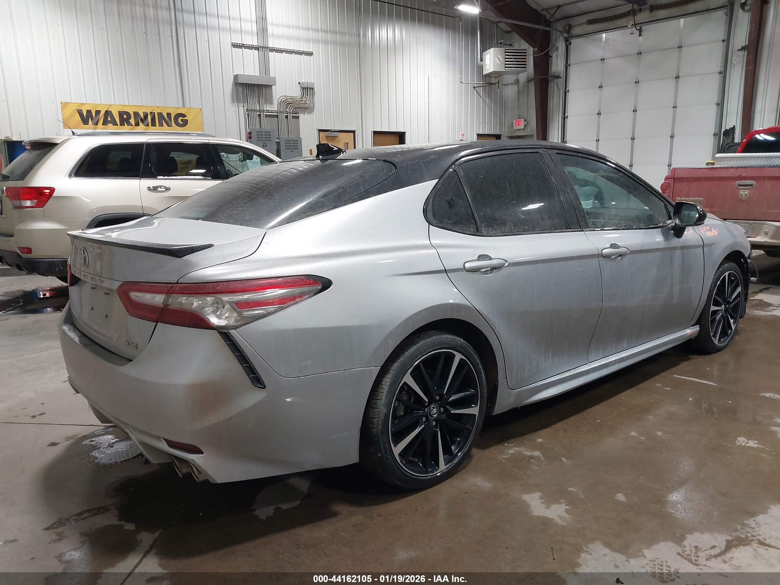 TOYOTA CAMRY image 4