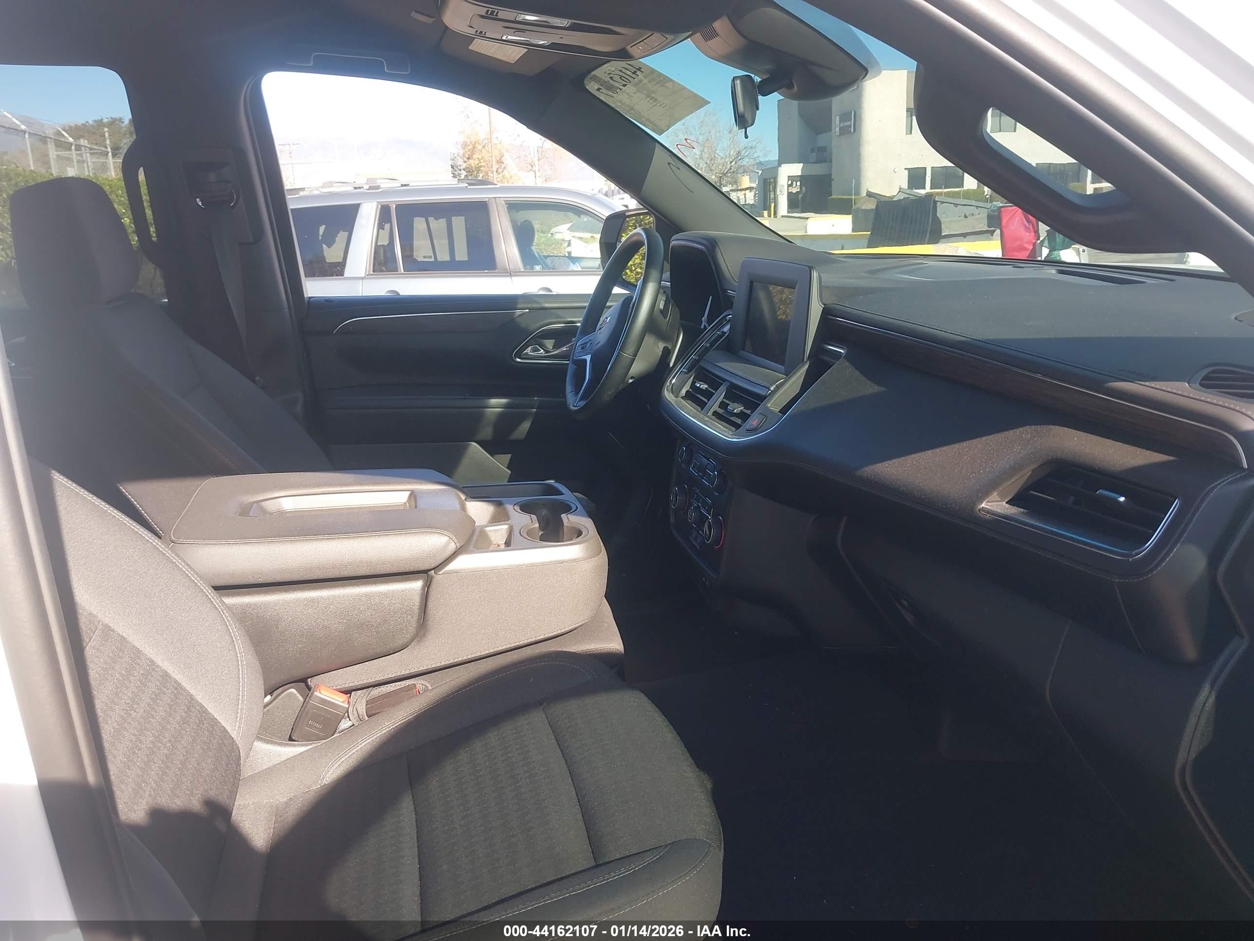 CHEVROLET TAHOE image 5