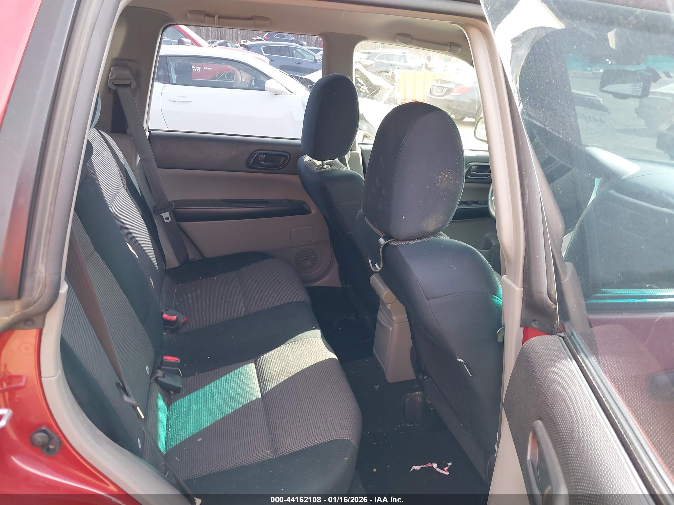 SUBARU FORESTER image 8