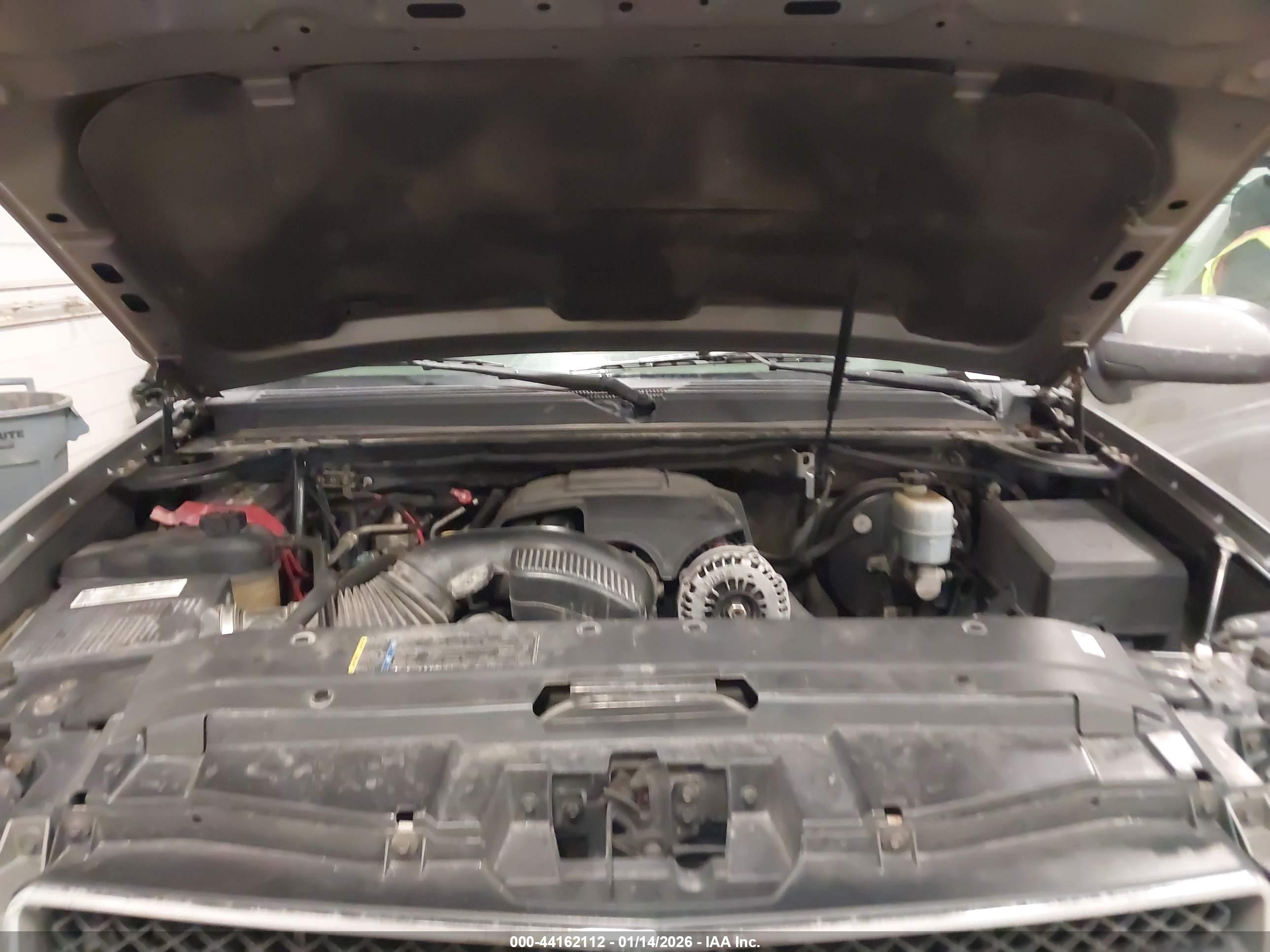 CHEVROLET SUBURBAN image 10
