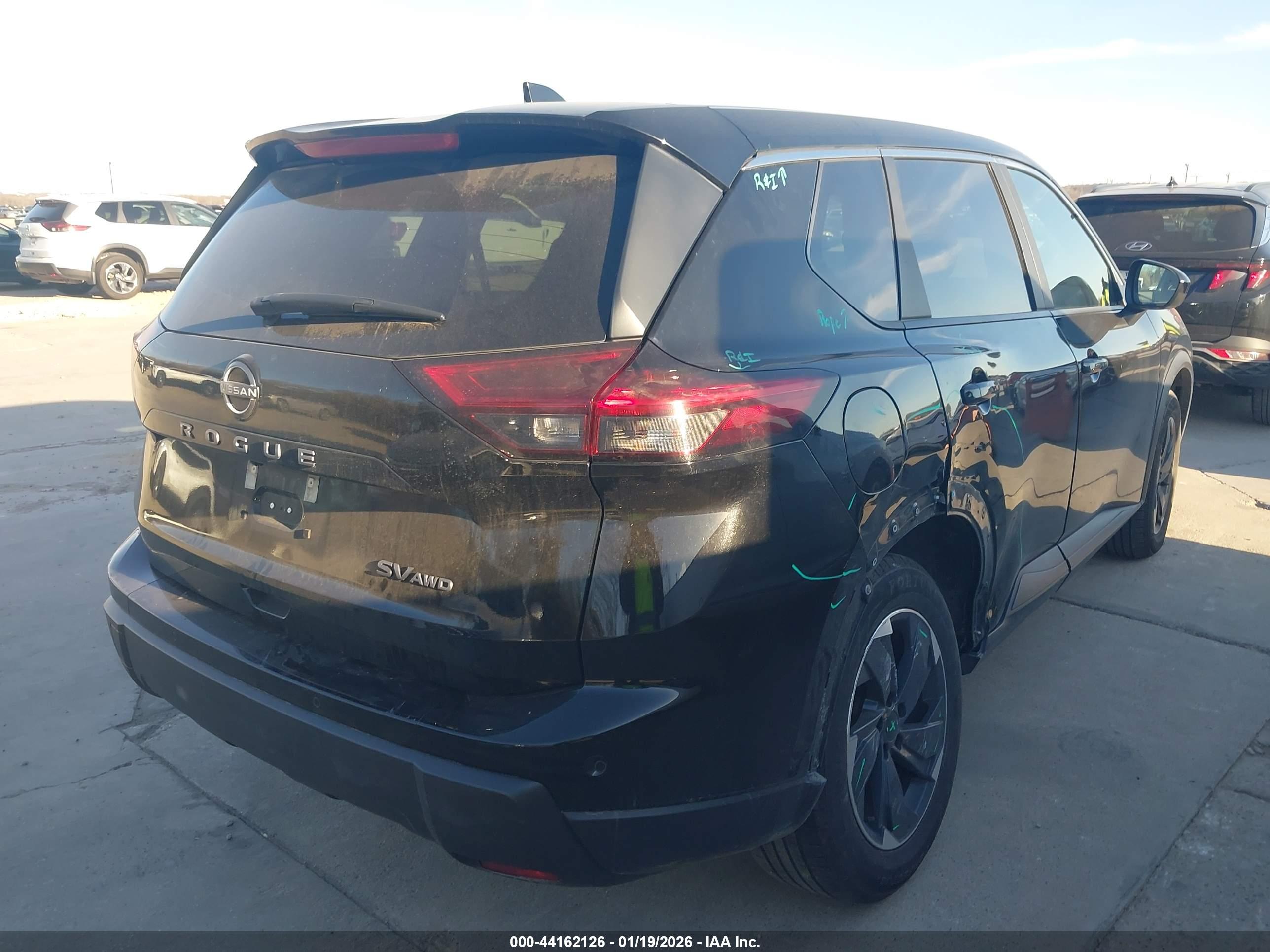NISSAN ROGUE image 4