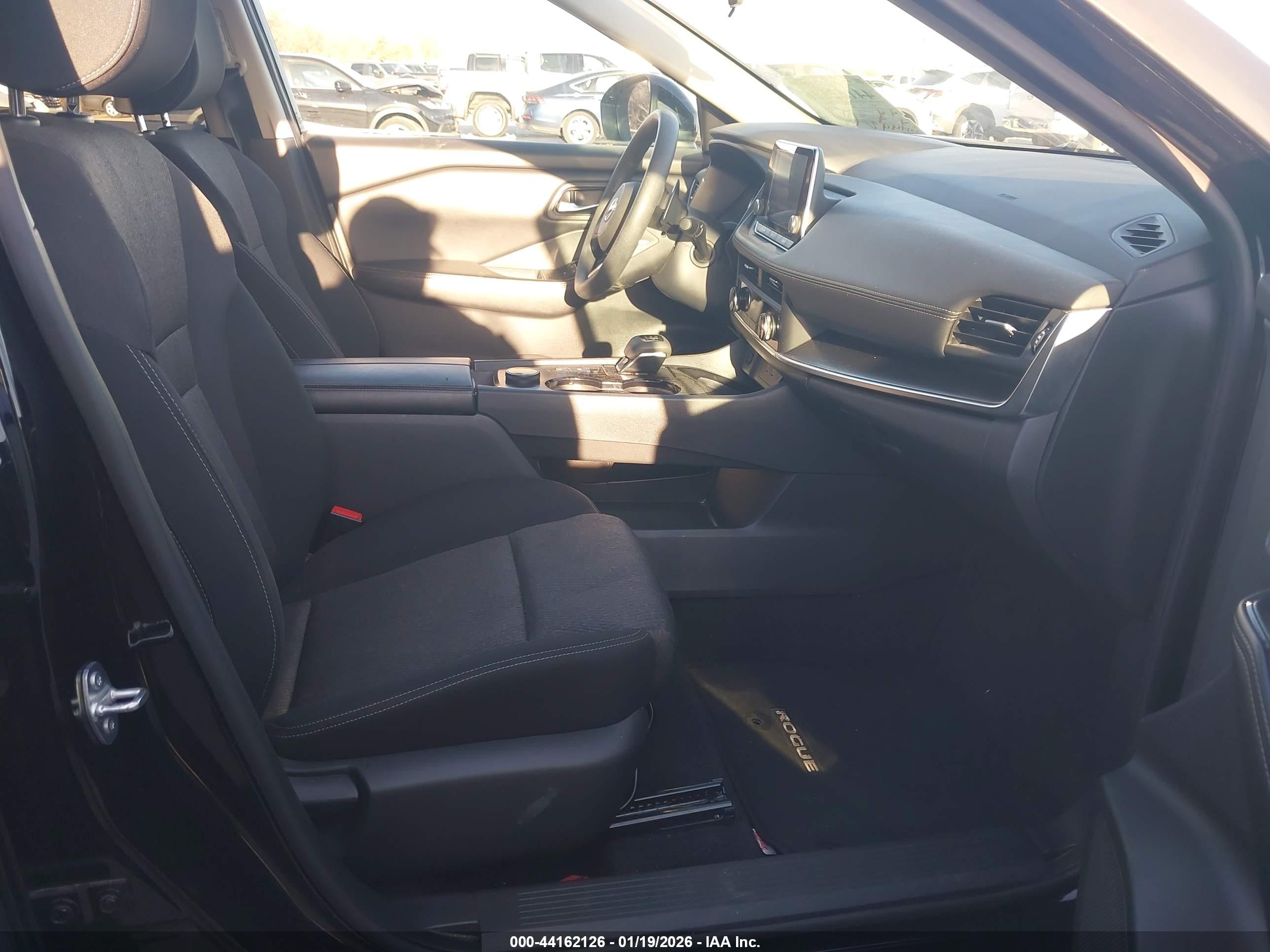 NISSAN ROGUE image 5