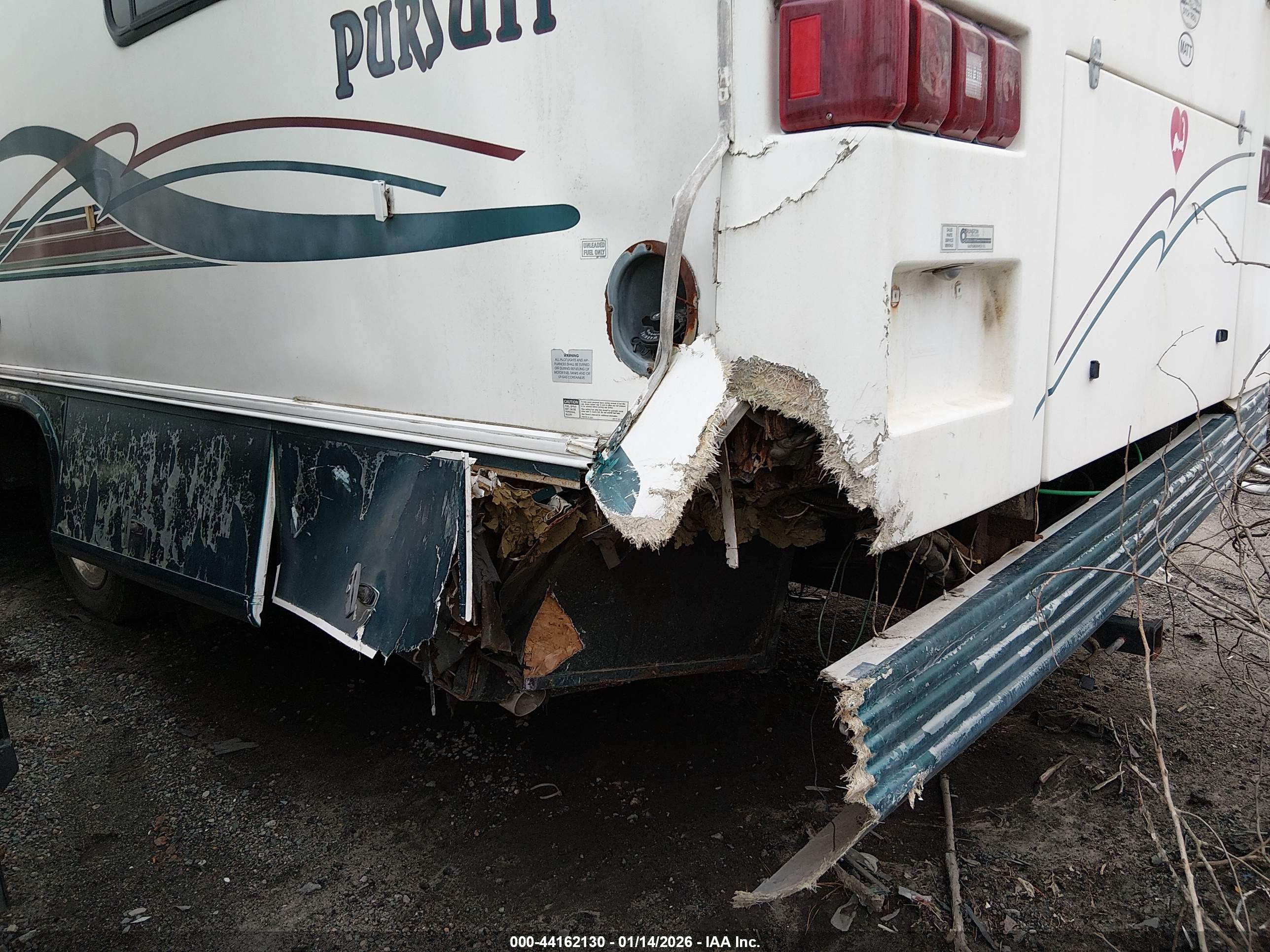 CHEVROLET P30 image 6