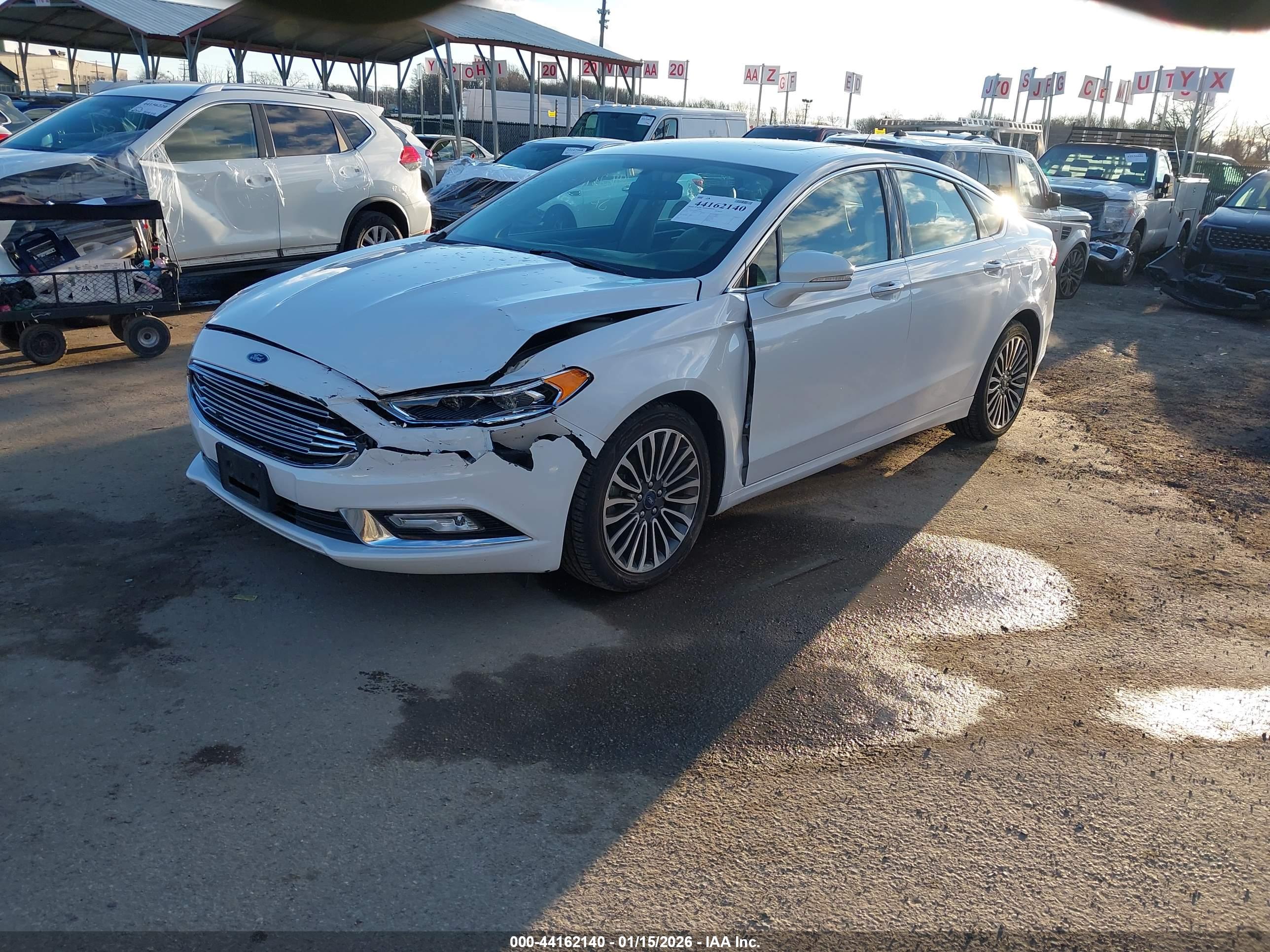 FORD FUSION image 2