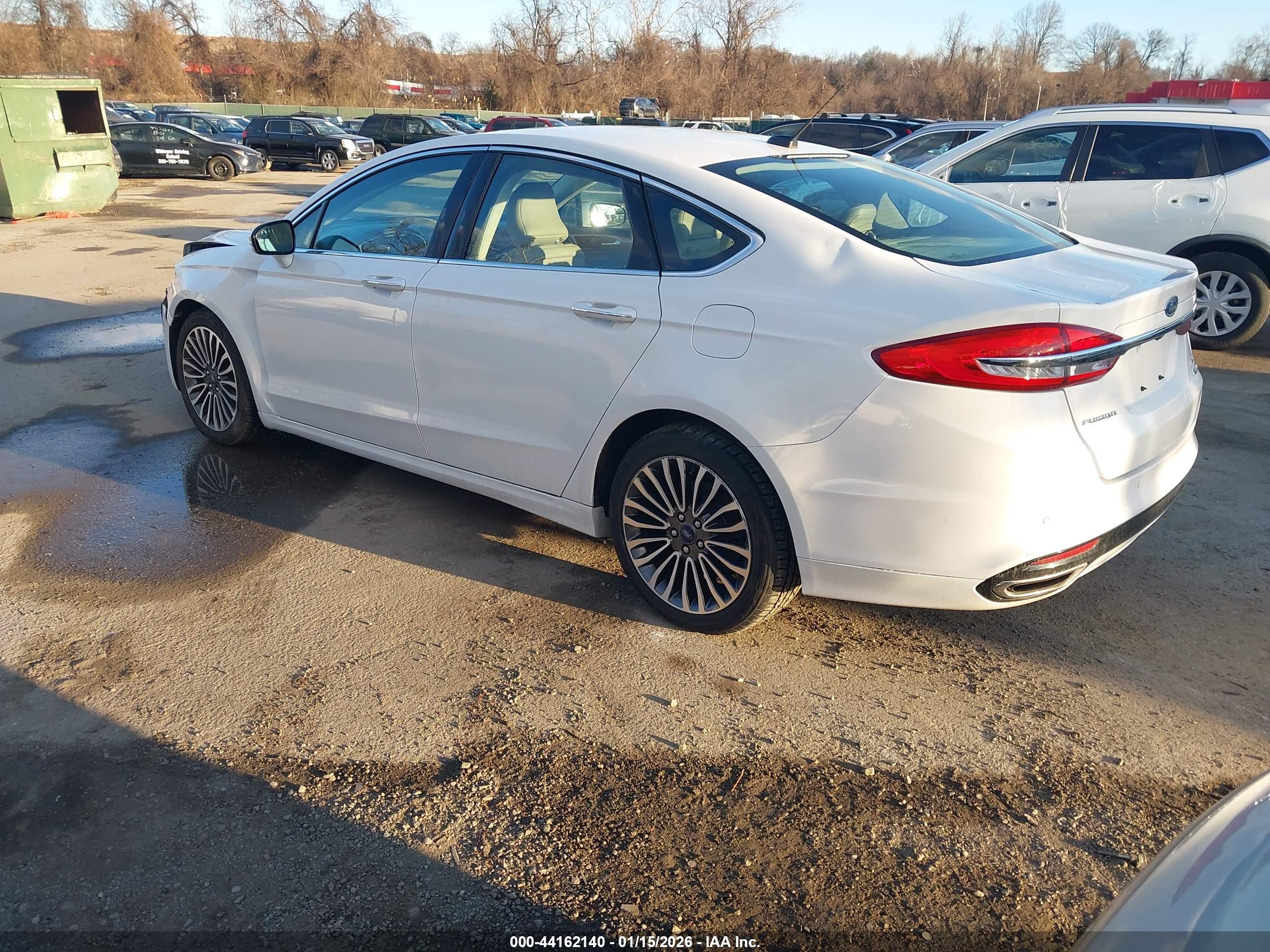 FORD FUSION image 3