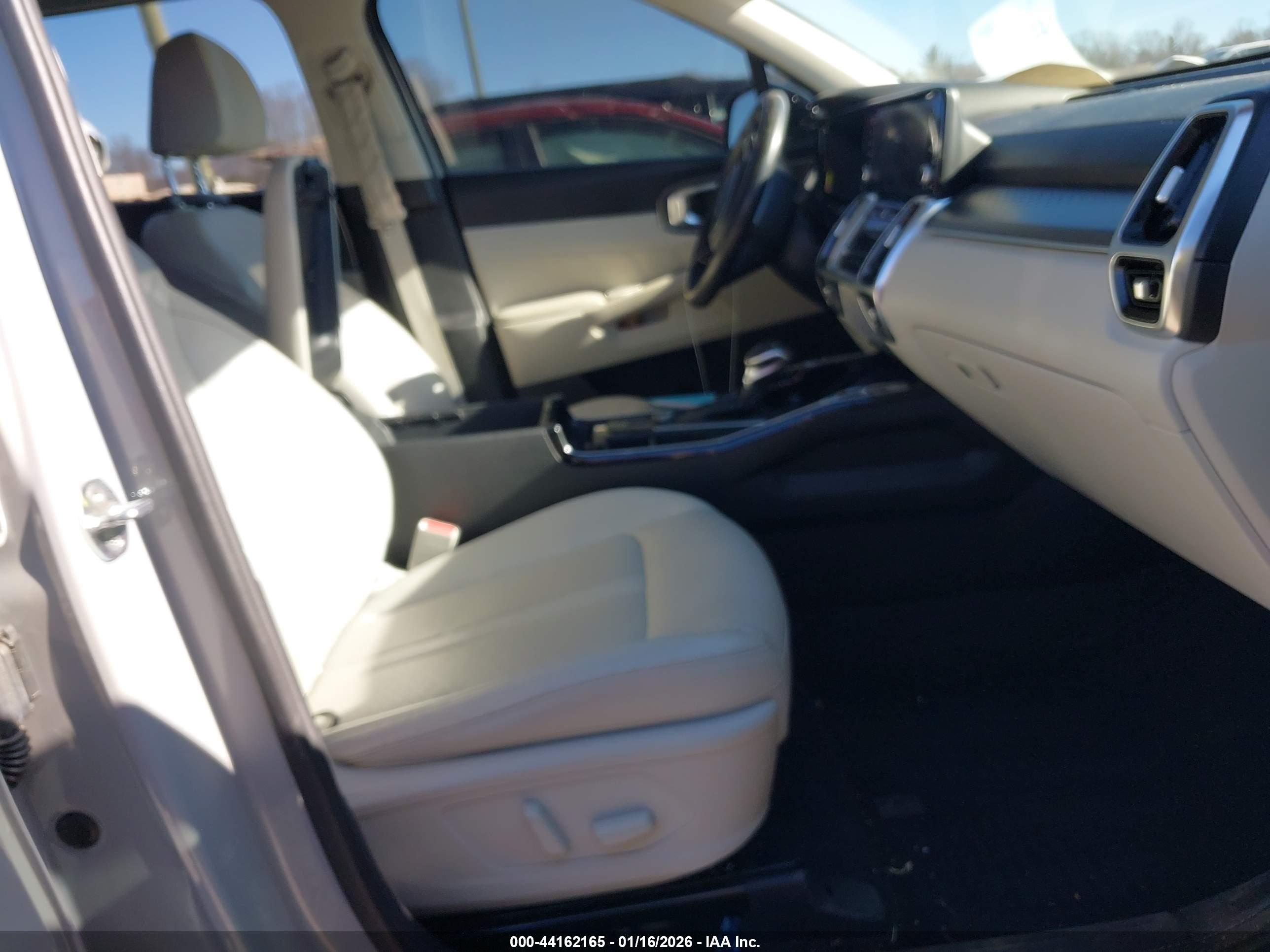 KIA SORENTO image 5