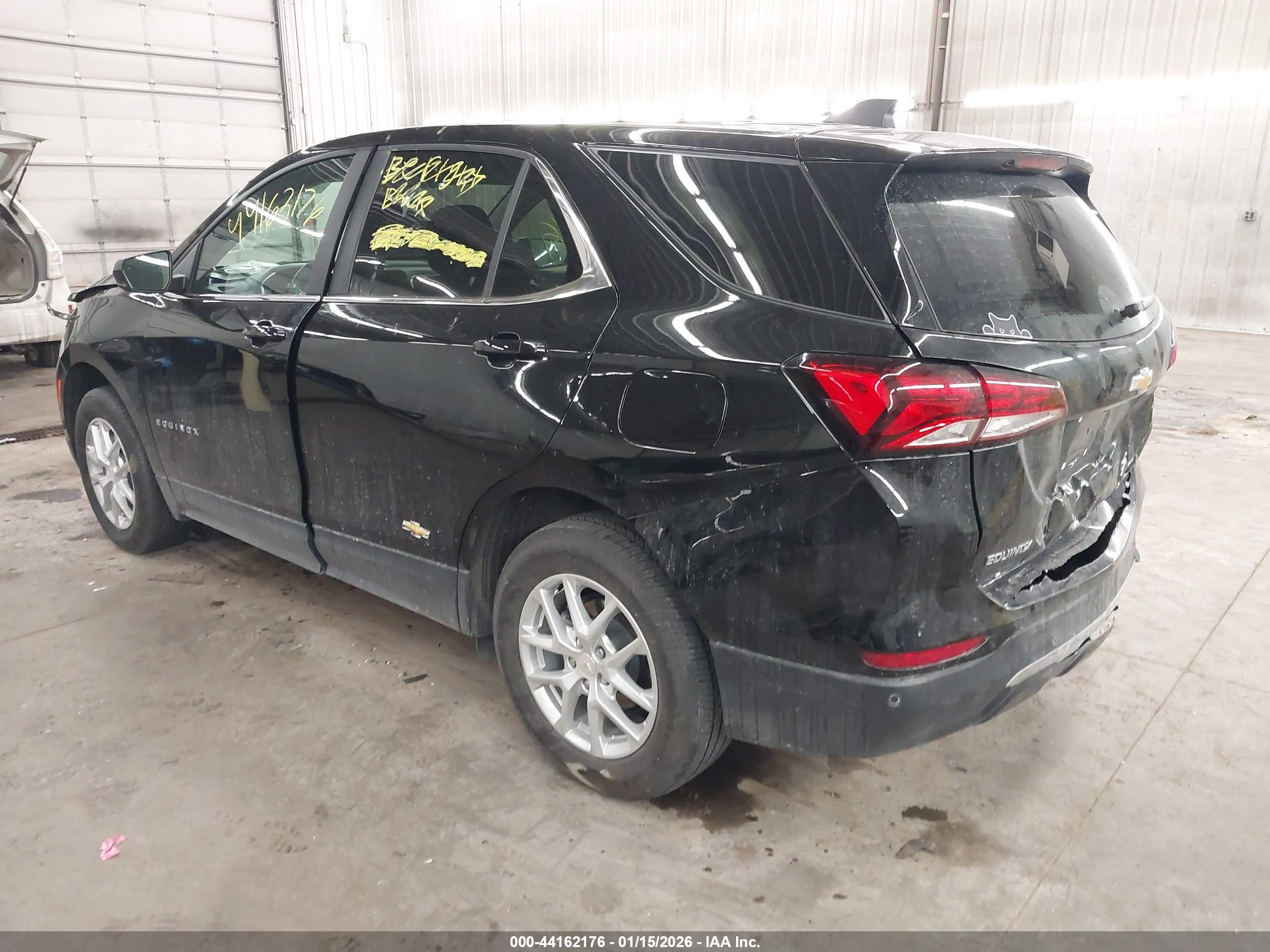 CHEVROLET EQUINOX image 3
