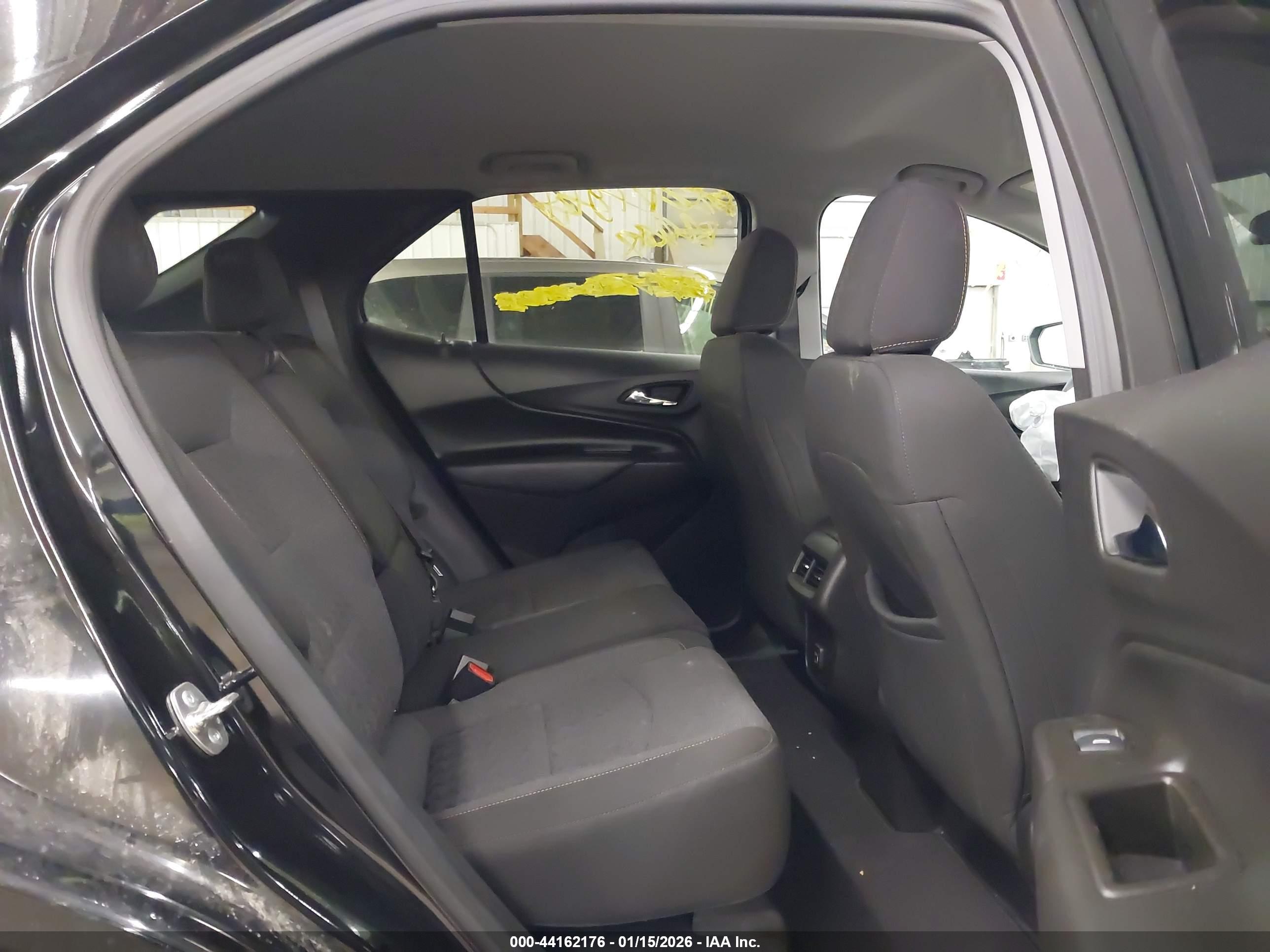 CHEVROLET EQUINOX image 8