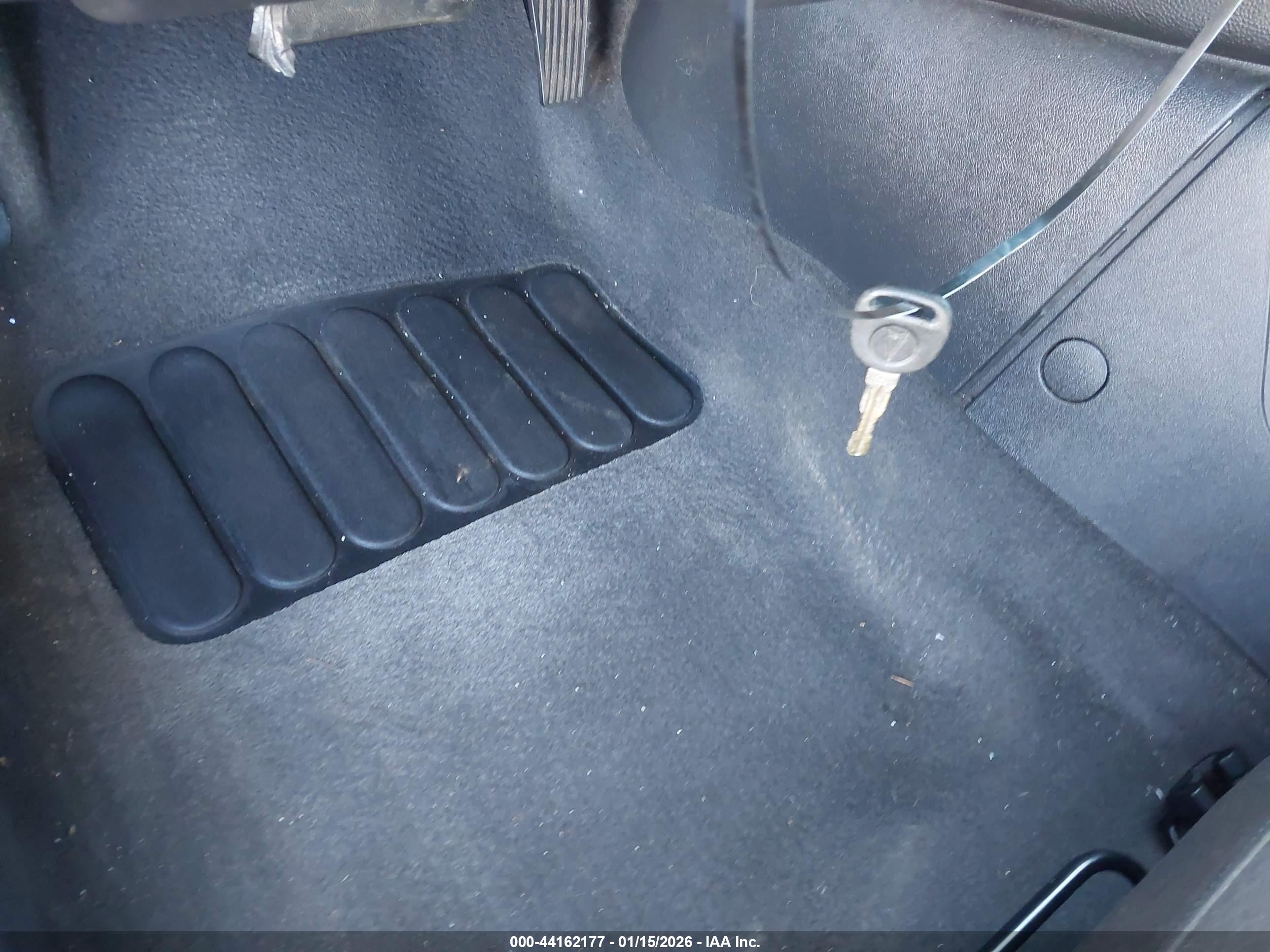 PONTIAC G6 image 11