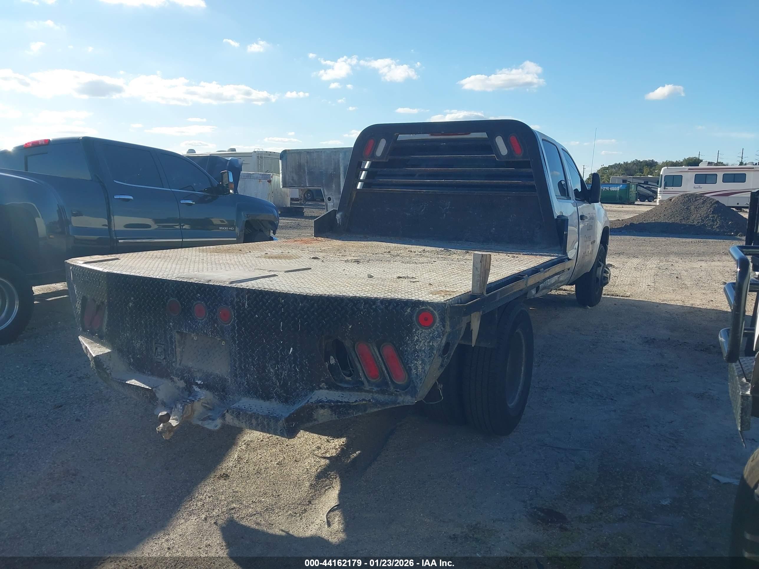 GMC SIERRA image 4