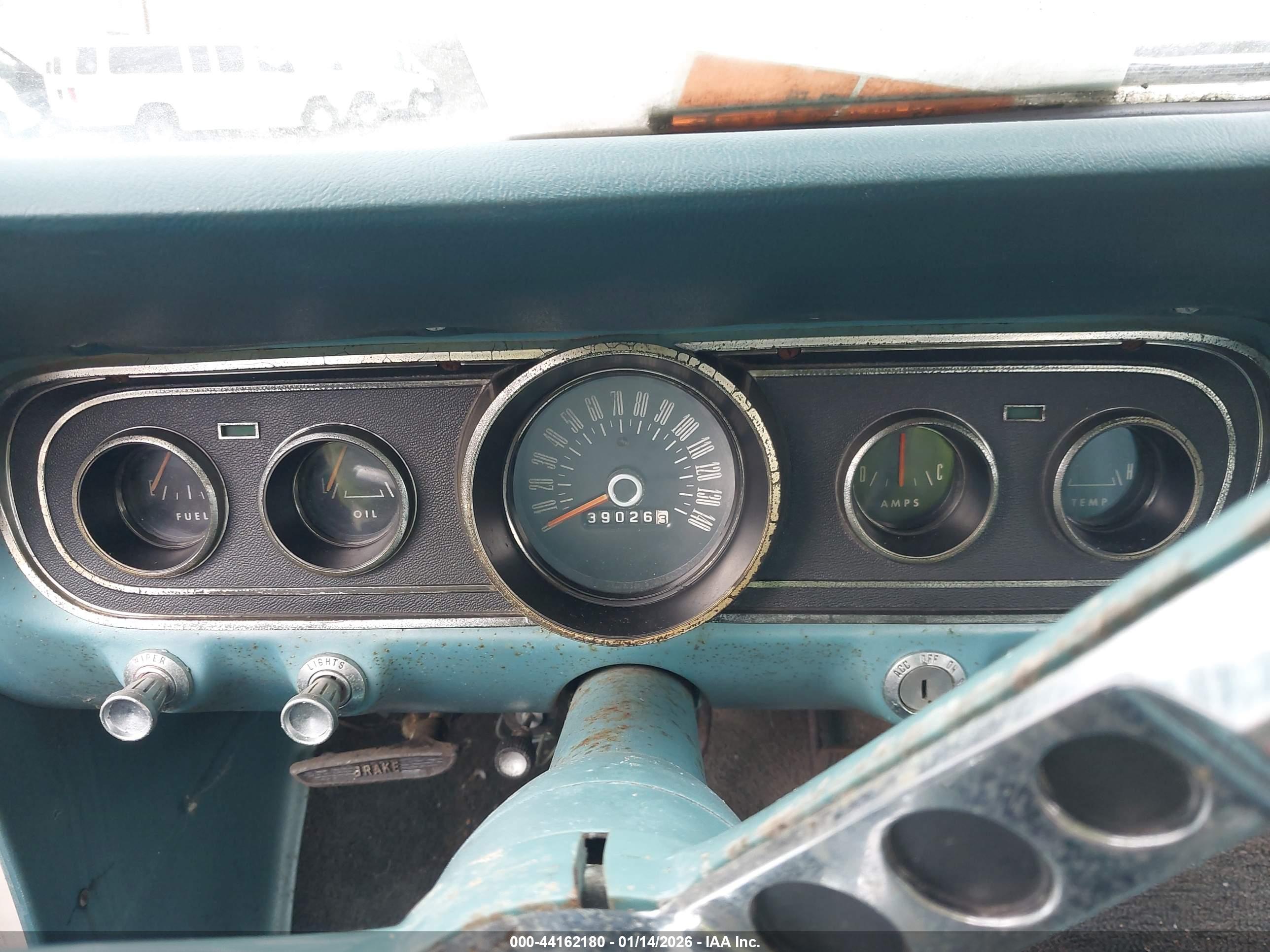 FORD MUSTANG image 7