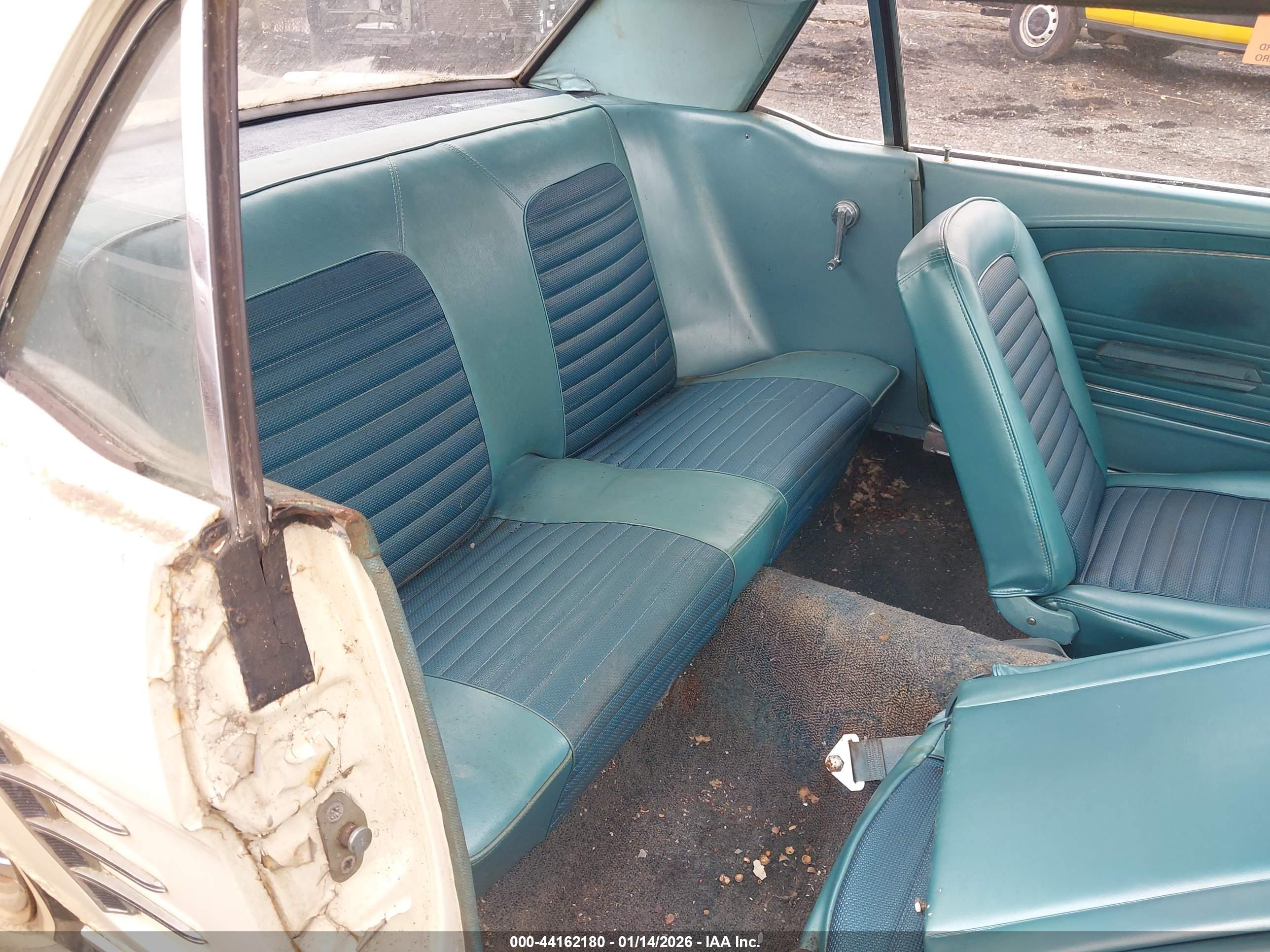 FORD MUSTANG image 8