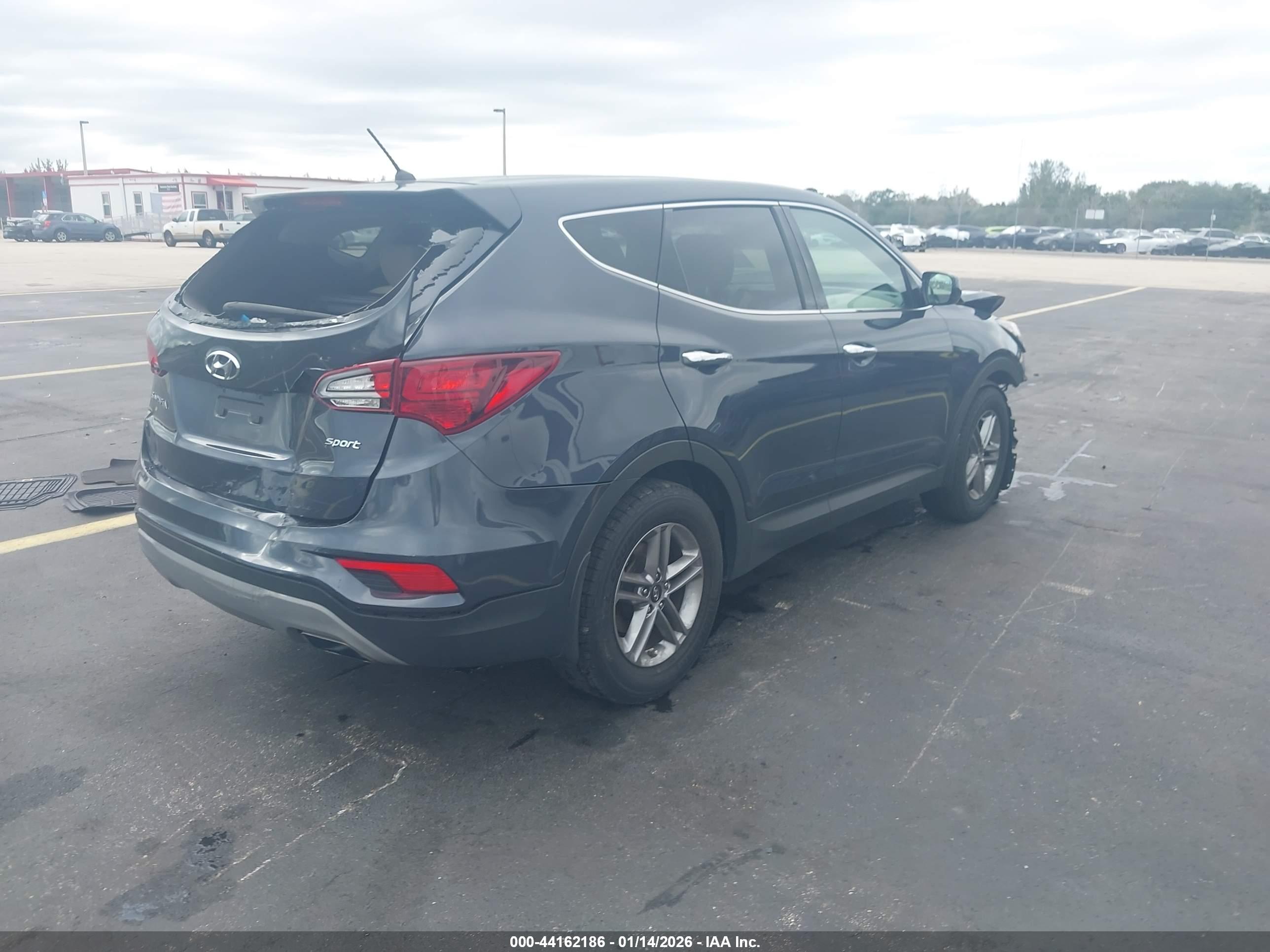HYUNDAI SANTA image 4
