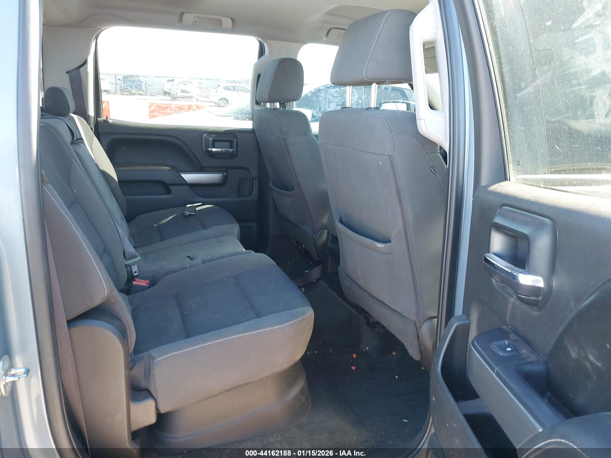 CHEVROLET SILVERADO image 8