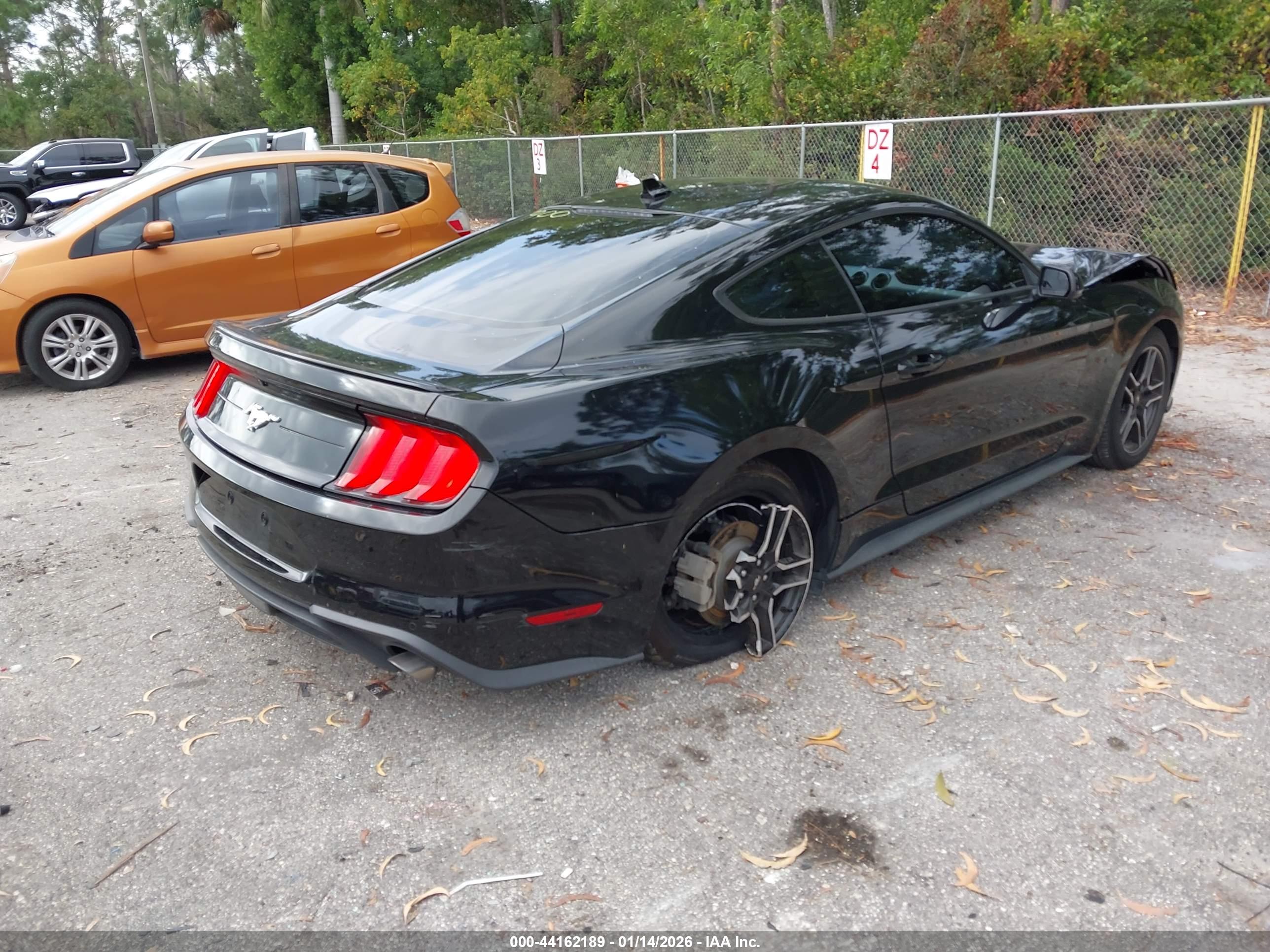 FORD MUSTANG image 4
