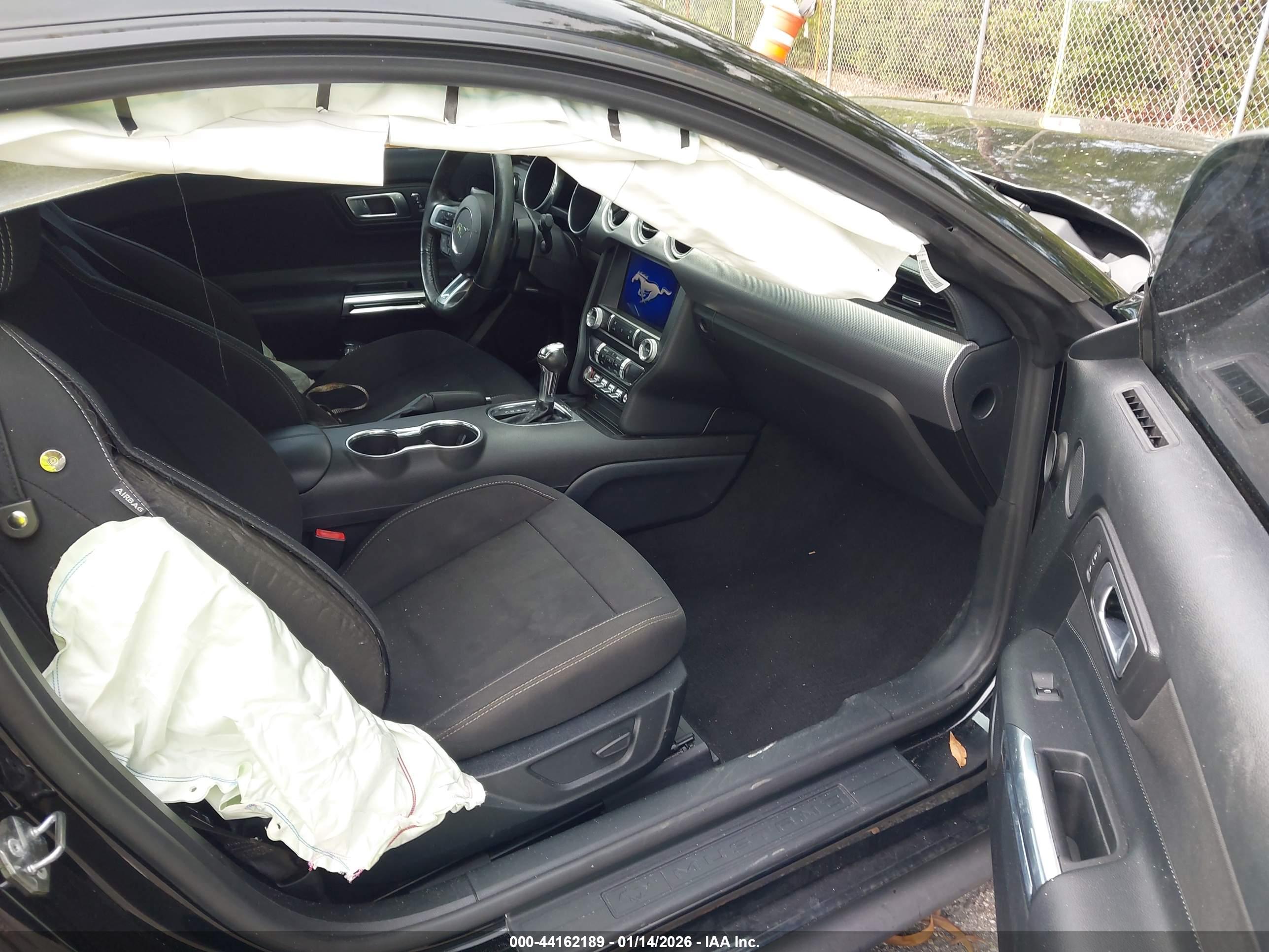 FORD MUSTANG image 5