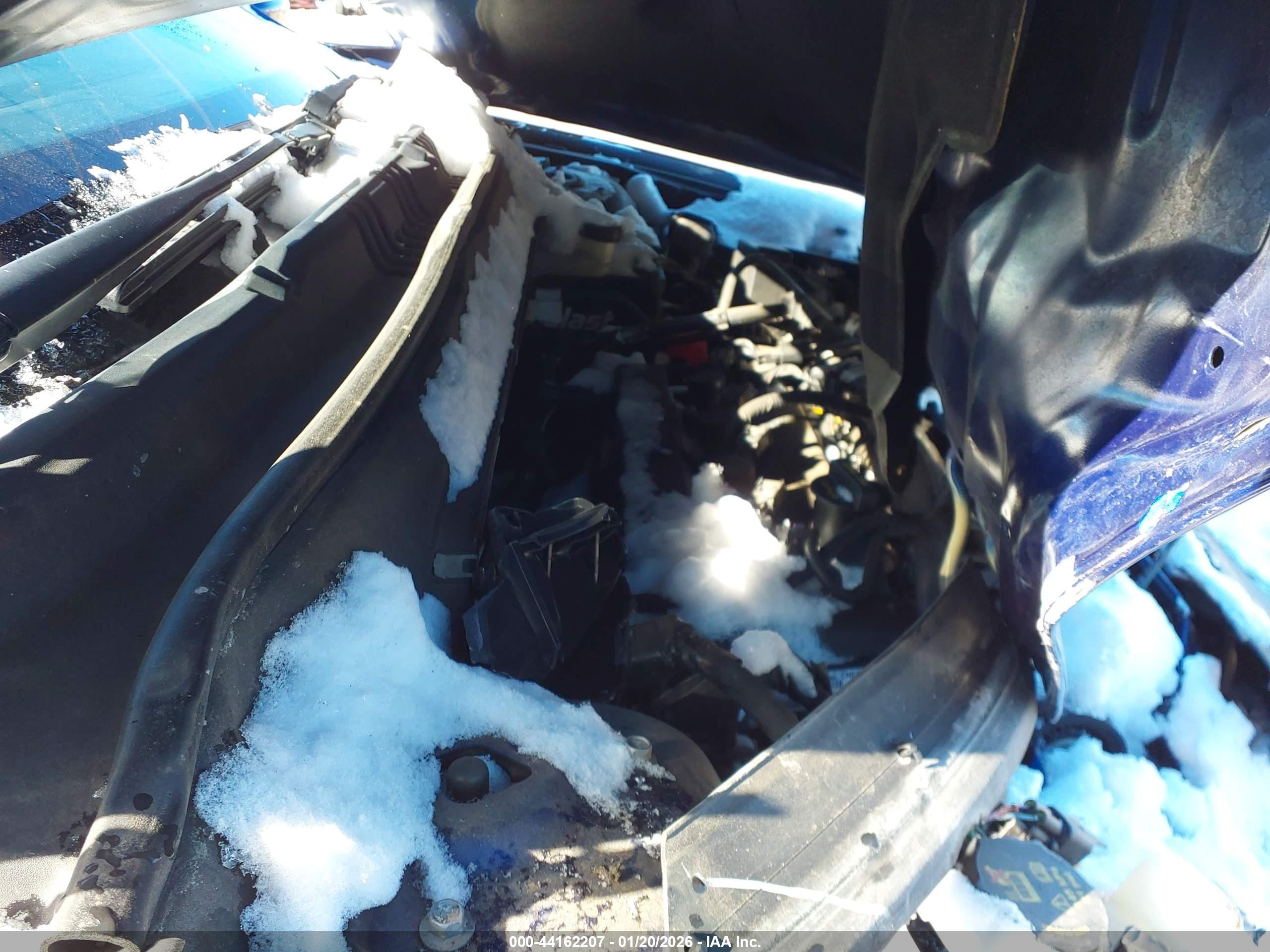 FORD FUSION image 10