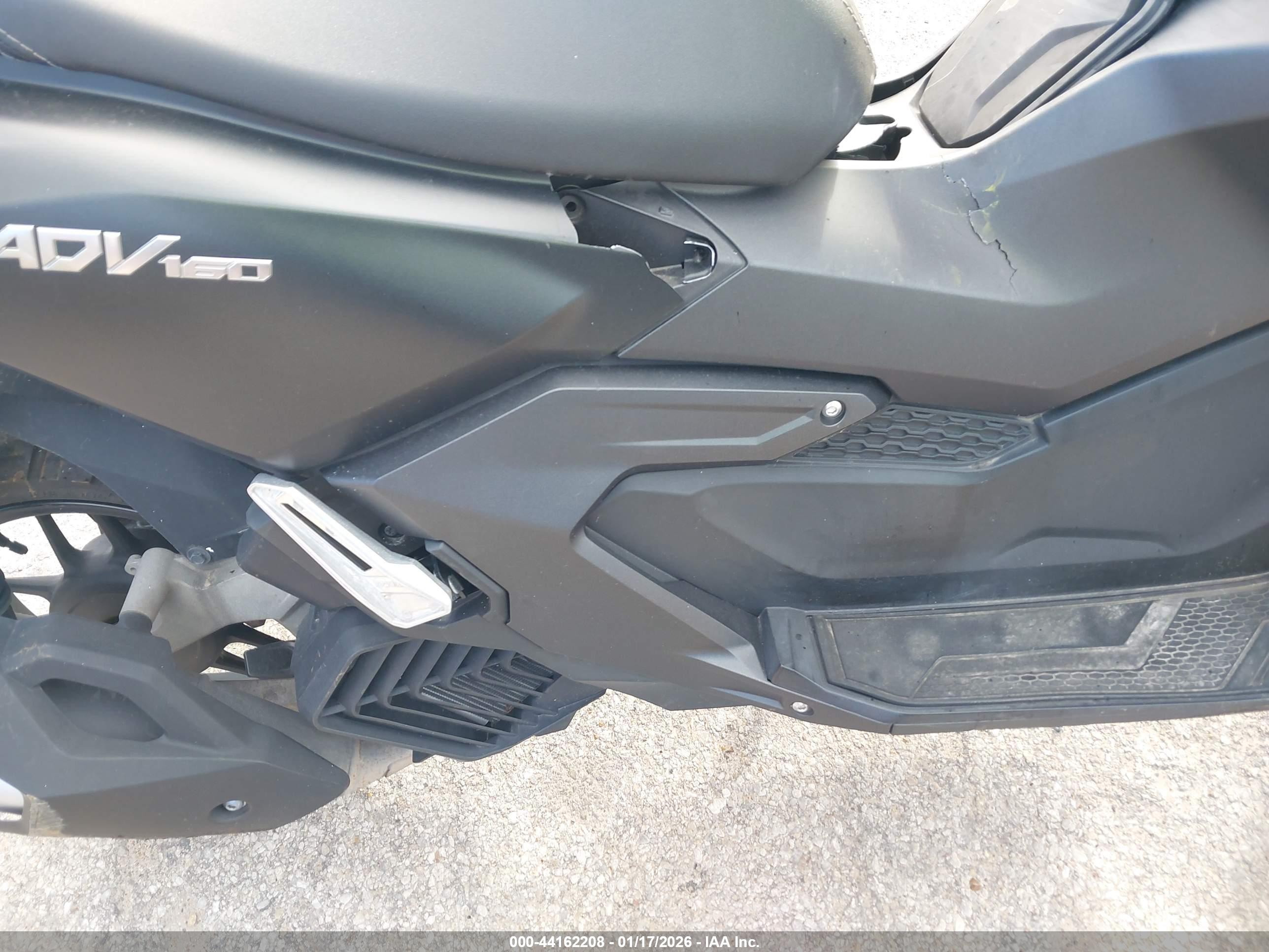 HONDA ADV160 image 8