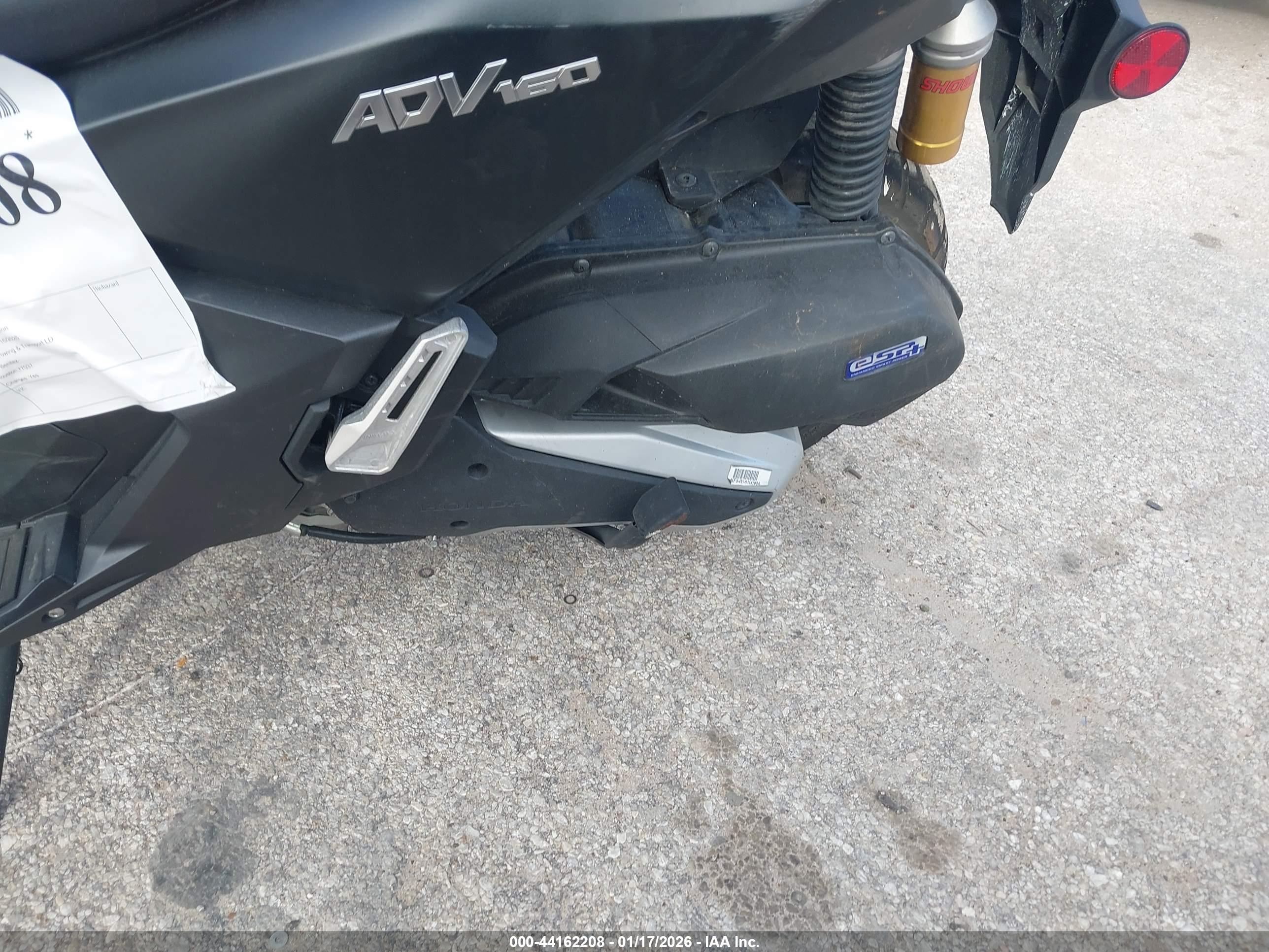 HONDA ADV160 image 9