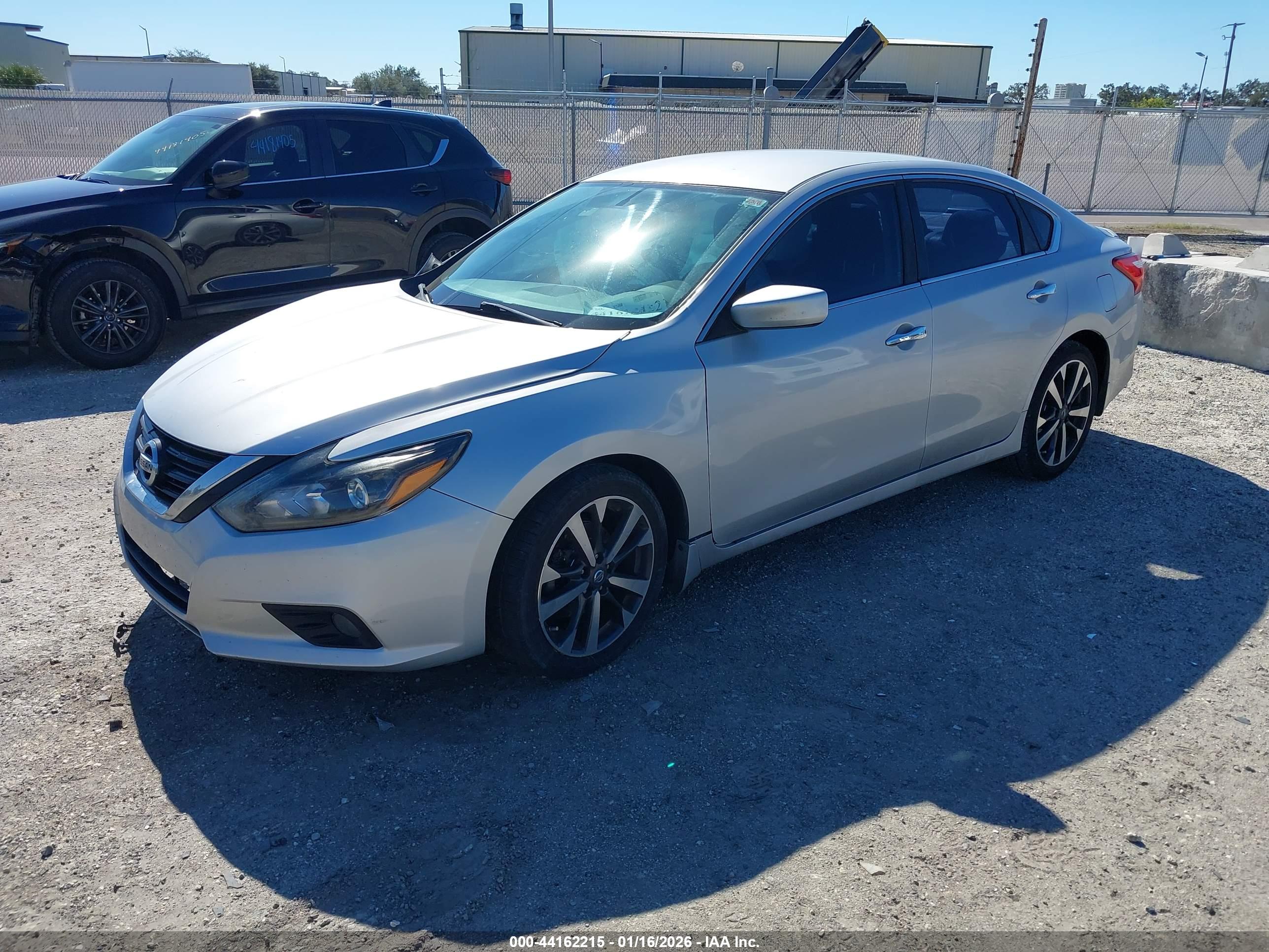 NISSAN ALTIMA image 2