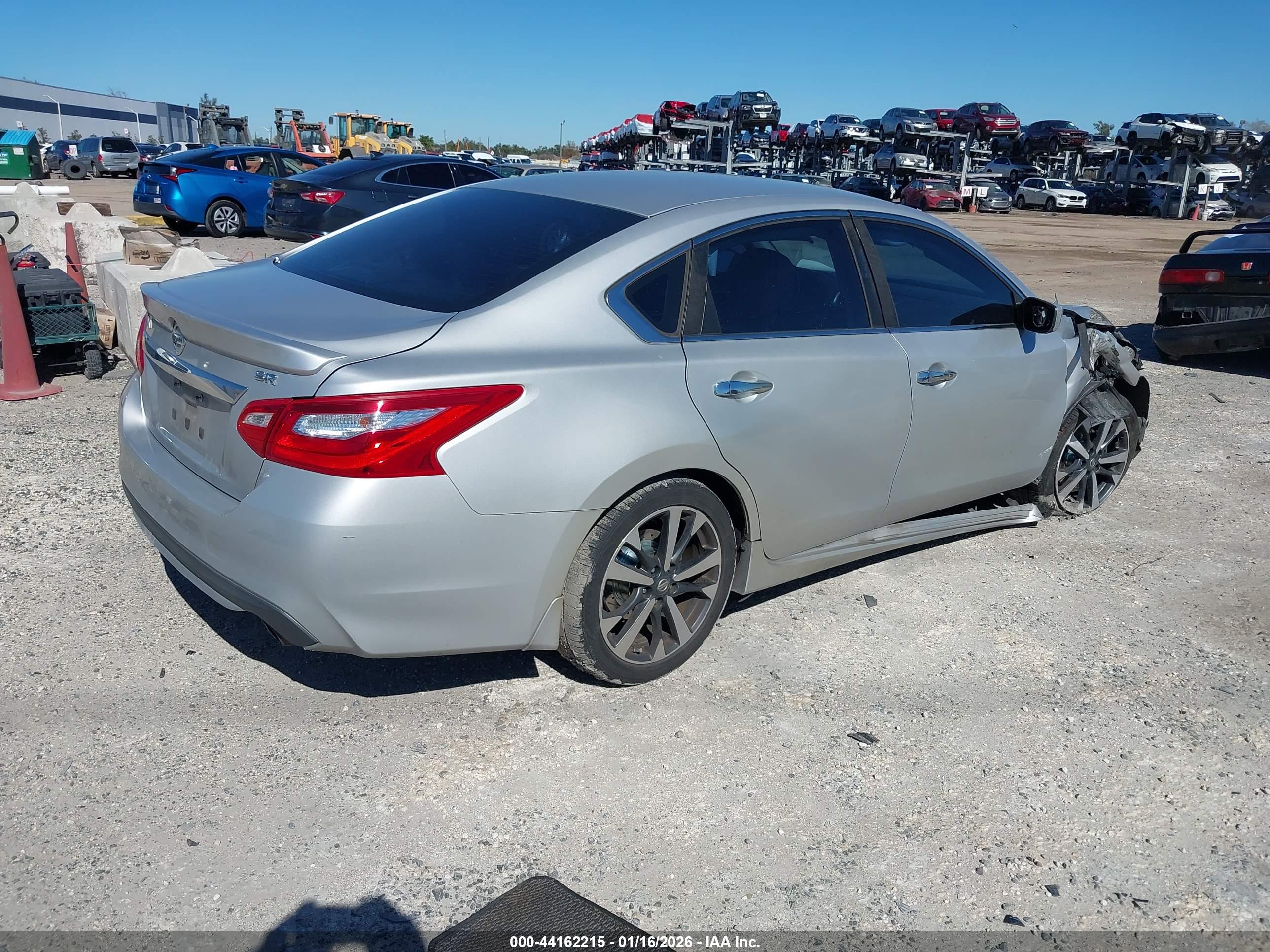 NISSAN ALTIMA image 4