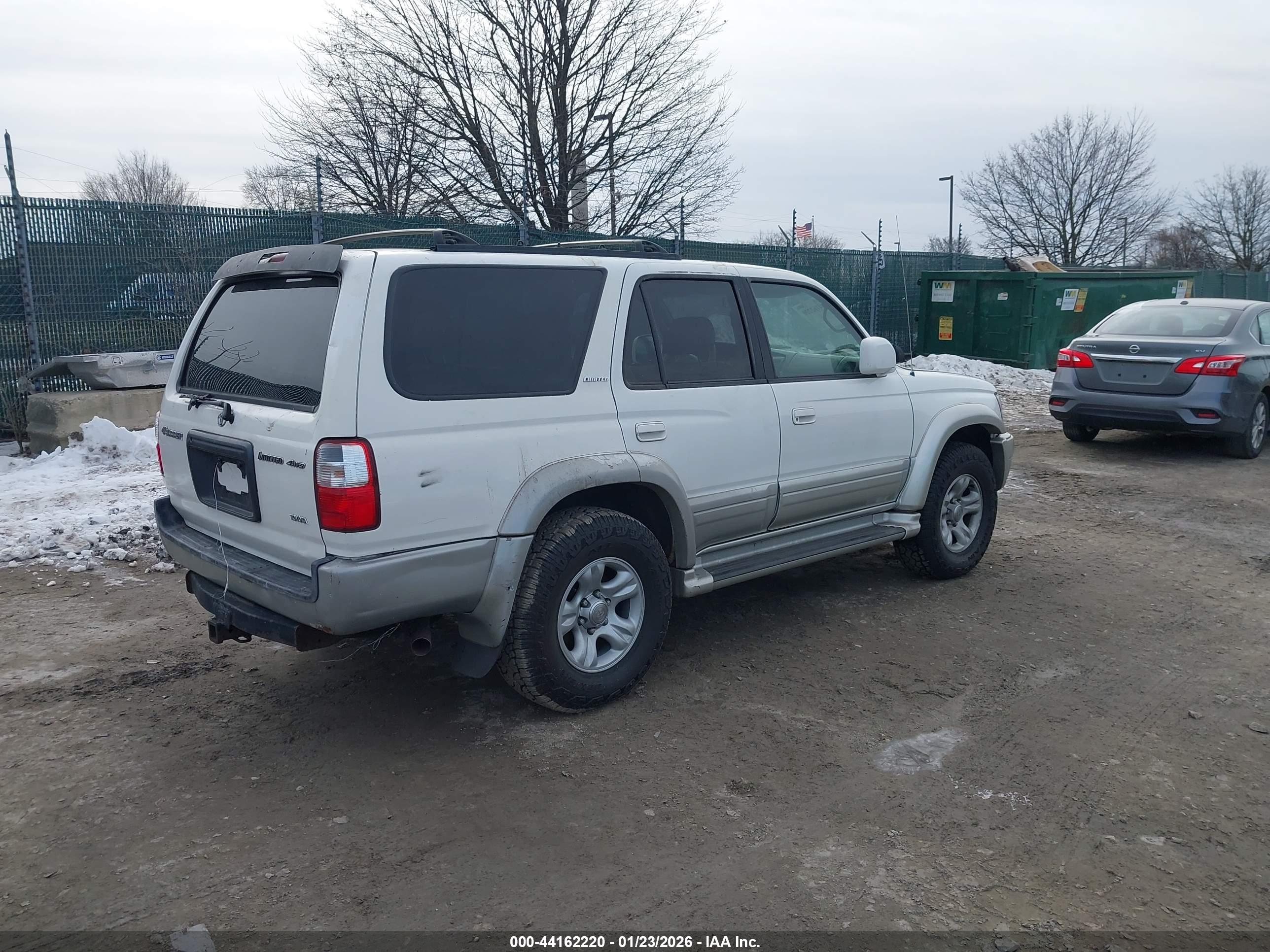 TOYOTA 4RUNNER image 4