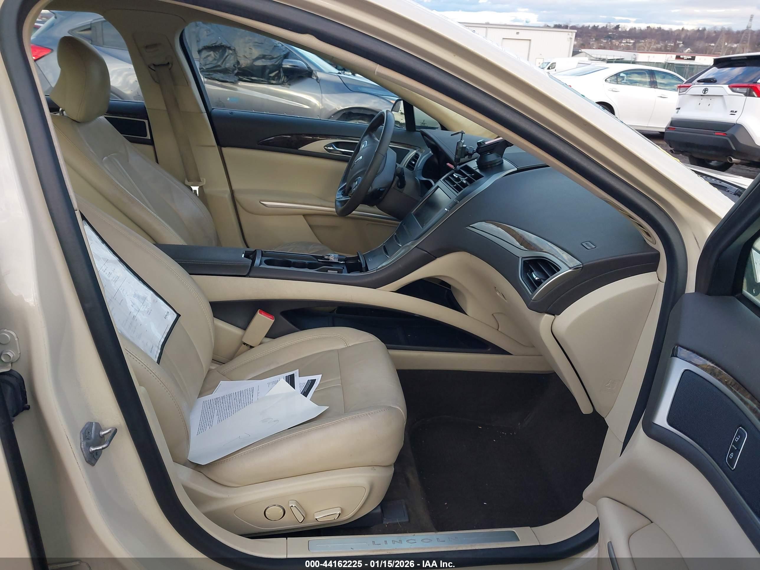 LINCOLN MKZ image 5