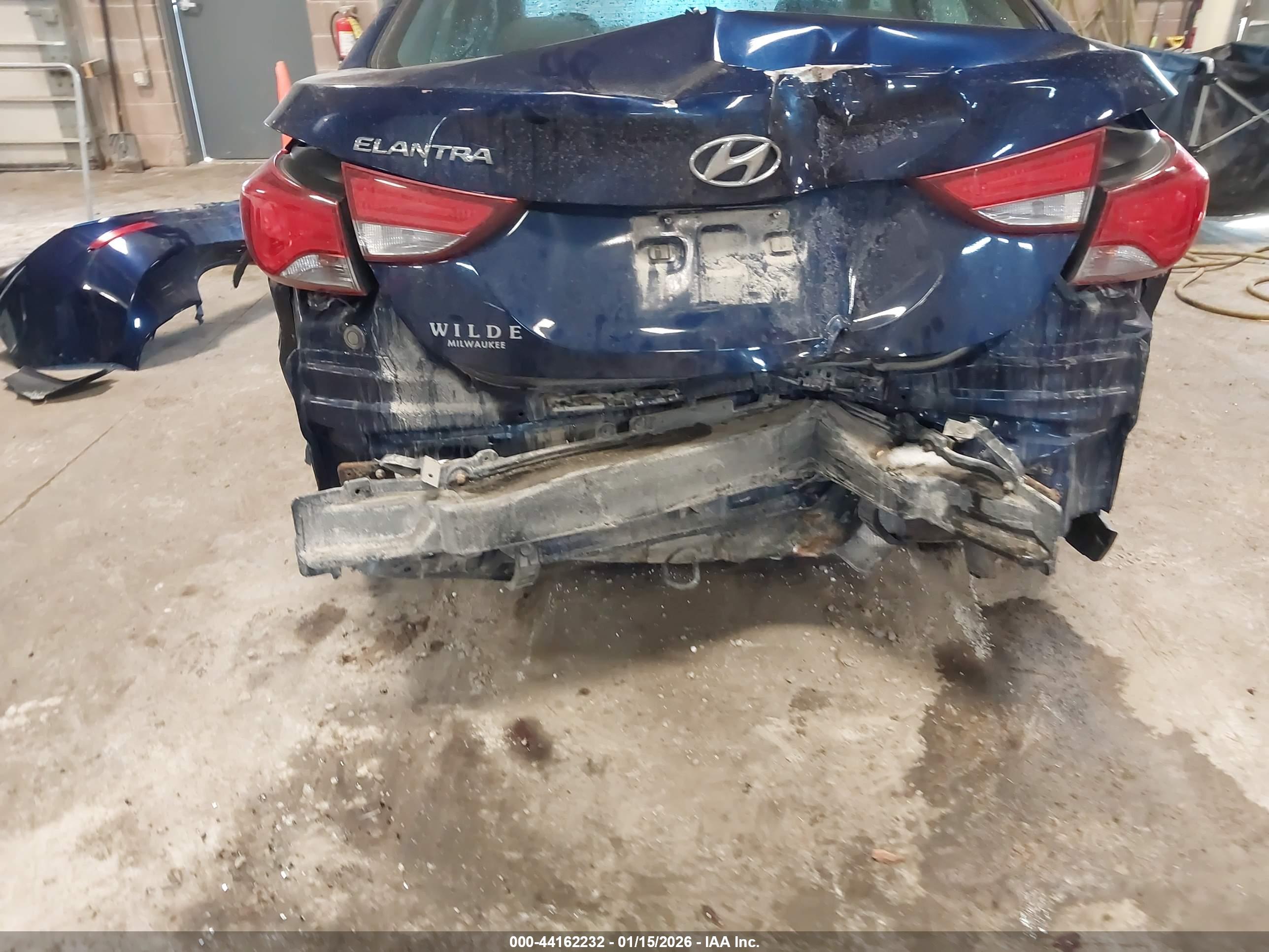 HYUNDAI ELANTRA image 6