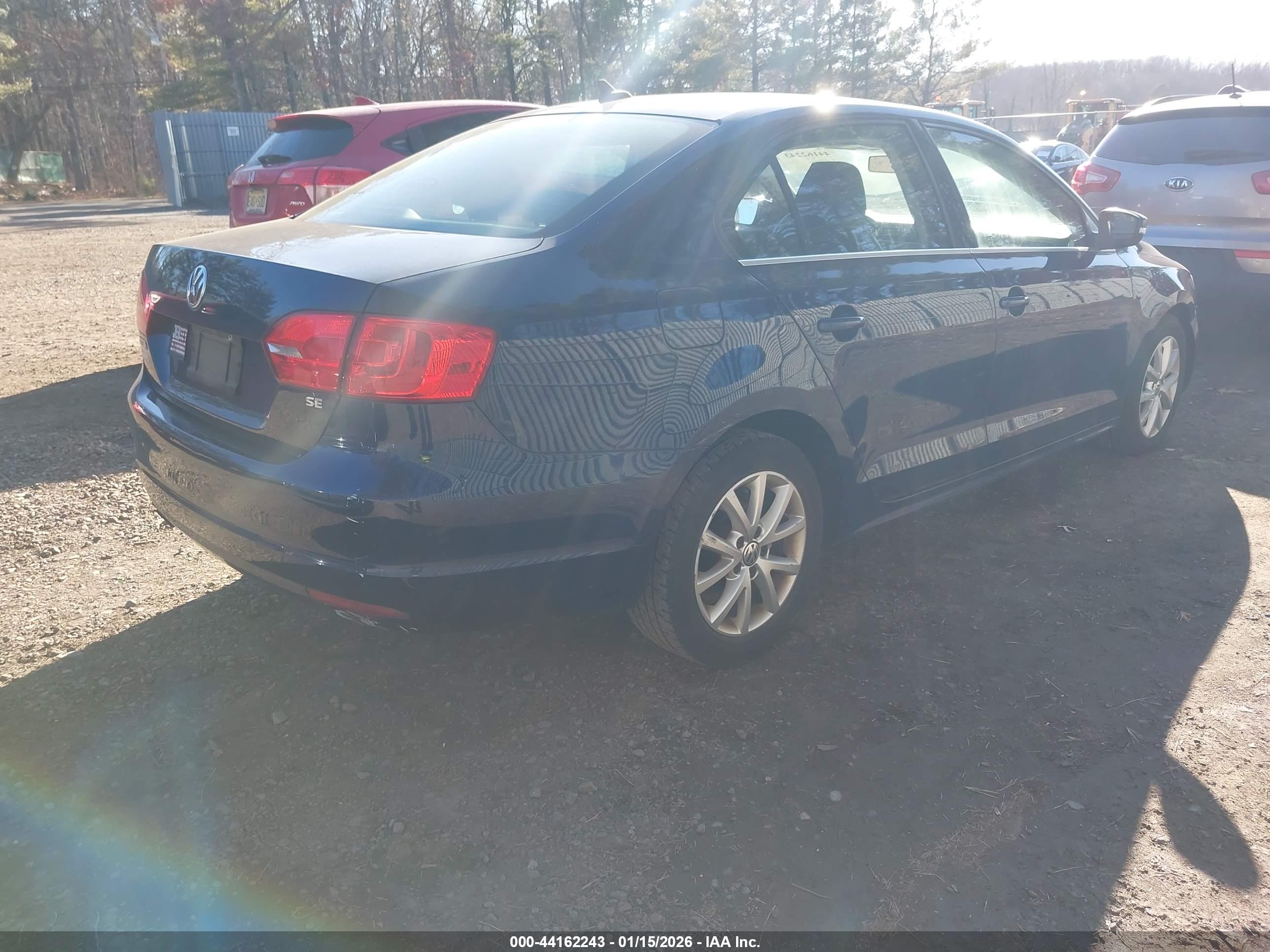 VOLKSWAGEN JETTA image 4
