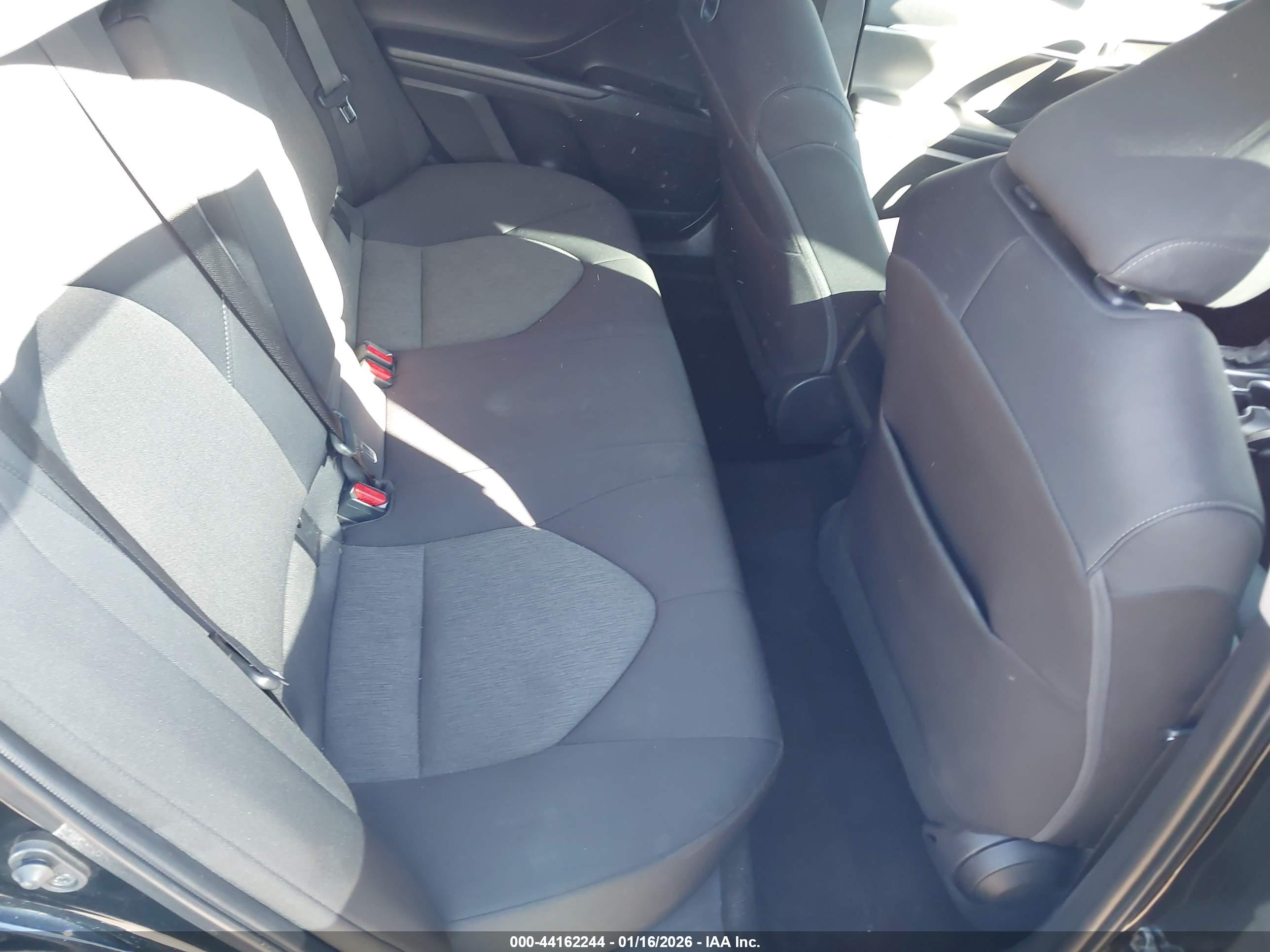 TOYOTA CAMRY image 8